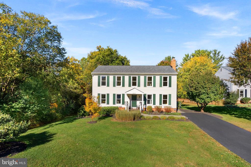 20017 GREAT FALLS FOREST DRIVE