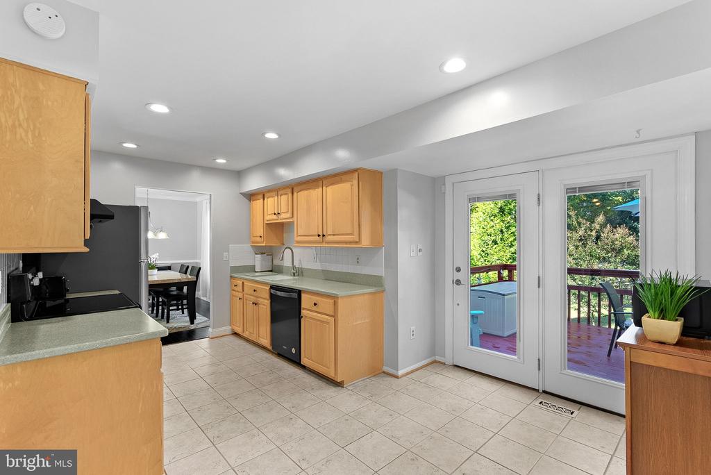 20017 GREAT FALLS FOREST DRIVE
