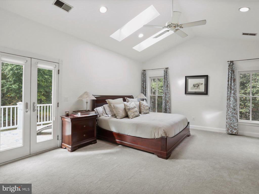 19935 FOGGY BOTTOM ROAD