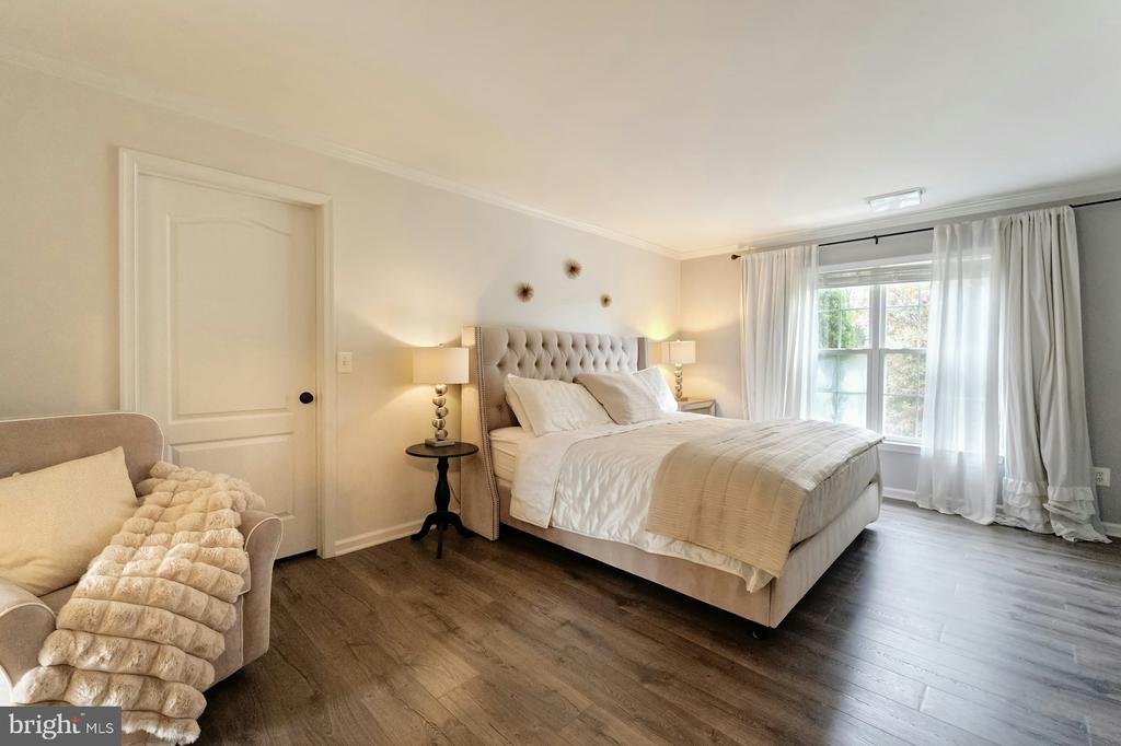 21581 KOUROS COURT
