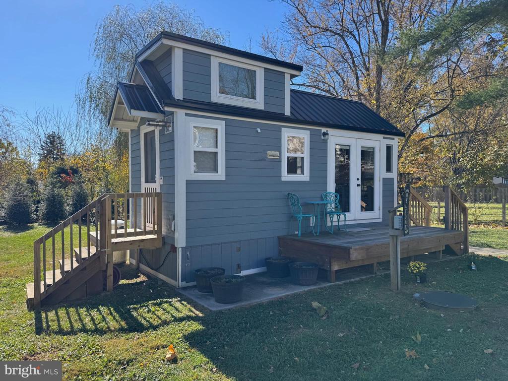 12 W LOUDOUN STREET A