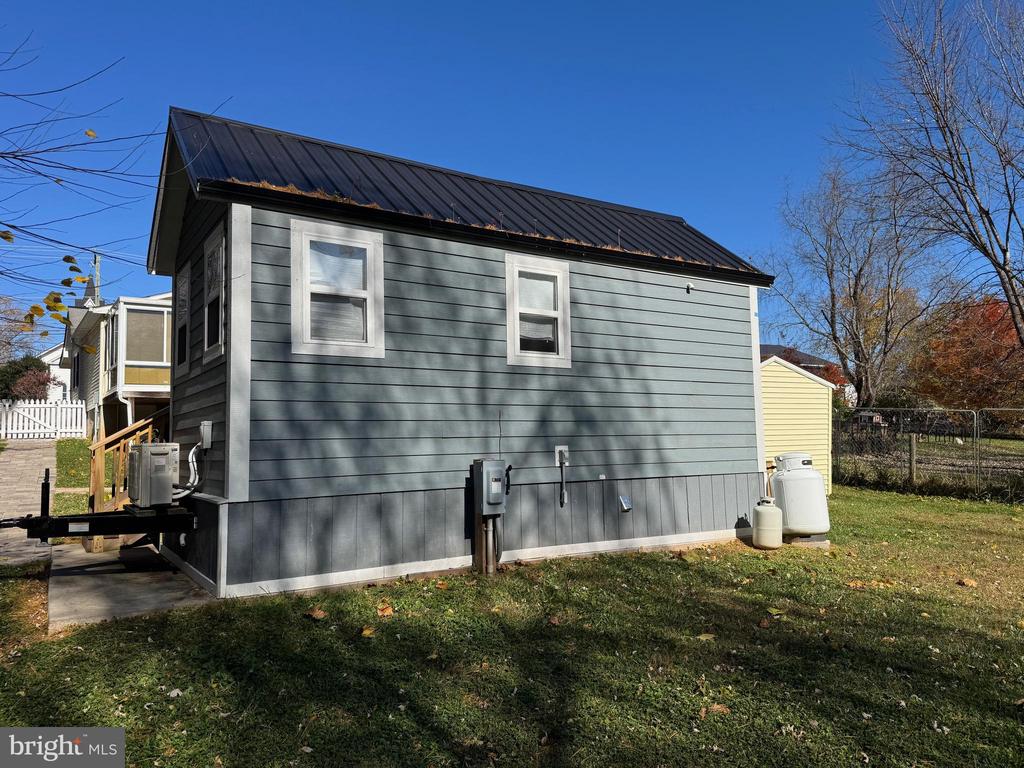 12 W LOUDOUN STREET A