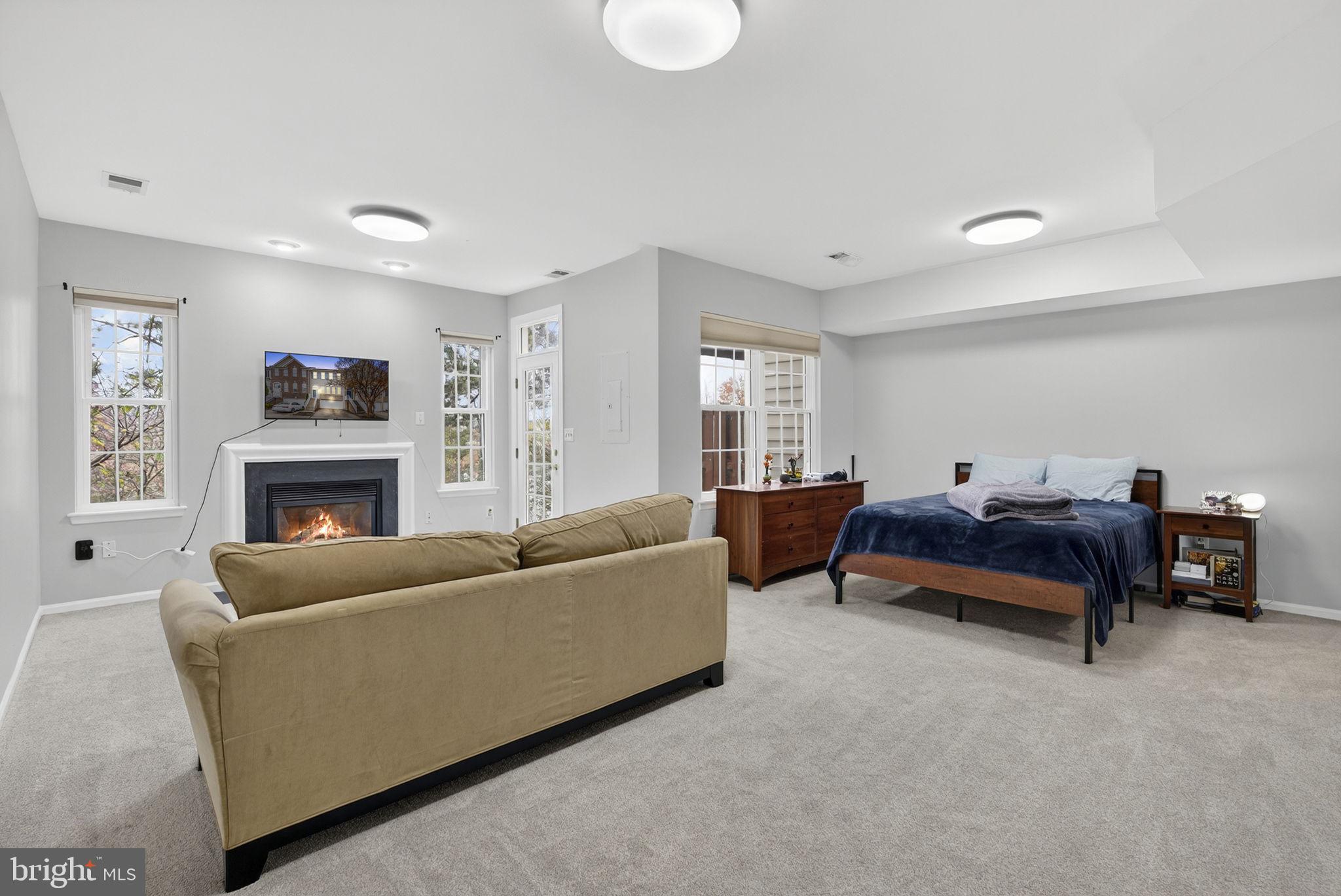 44112 SAXONY TERRACE