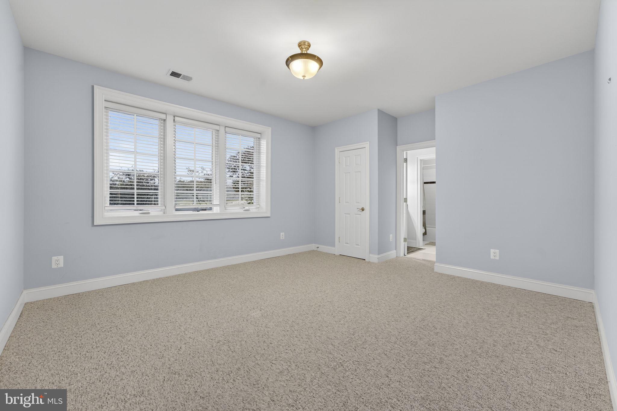 35047 SNICKERSVILLE TURNPIKE