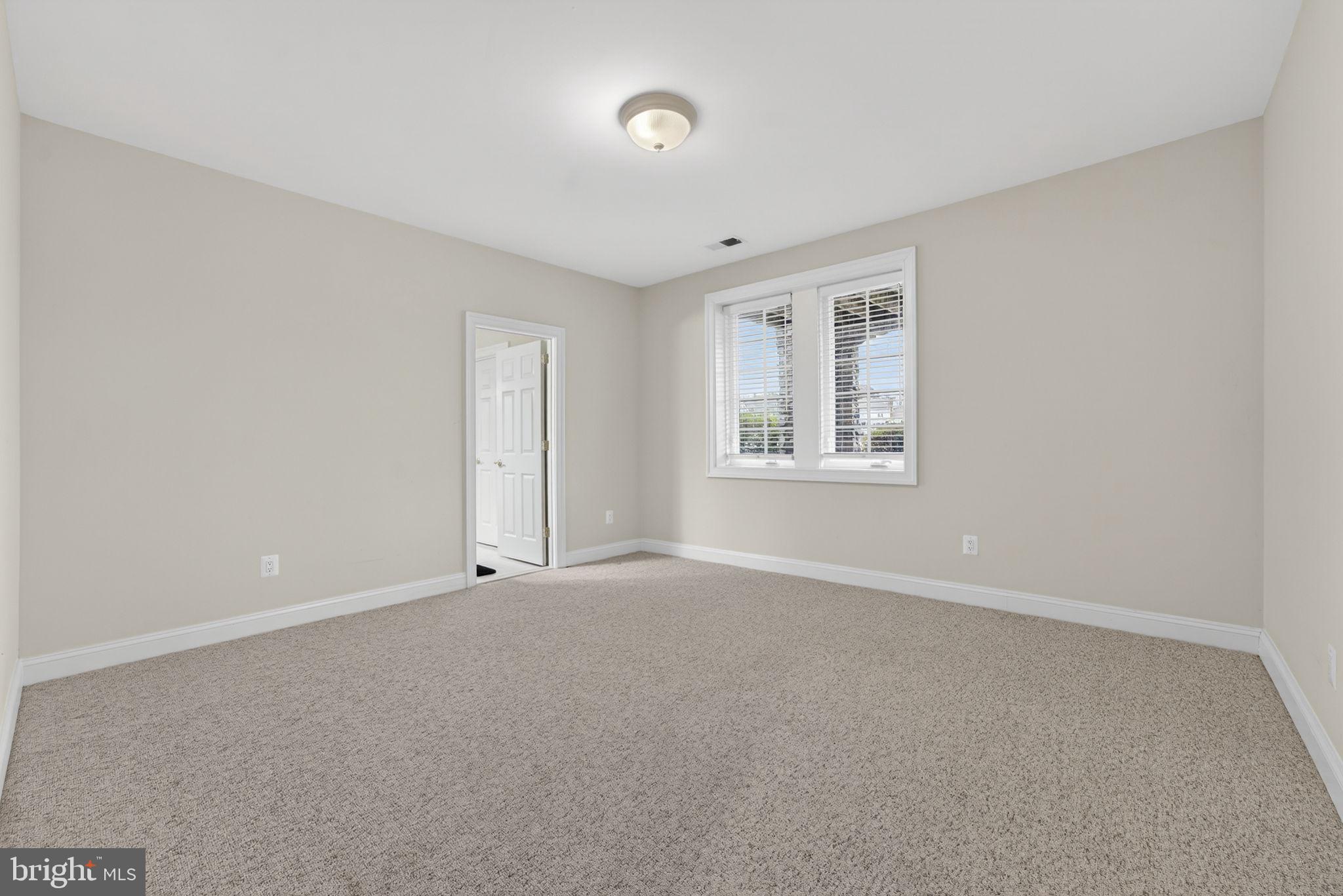 35047 SNICKERSVILLE TURNPIKE