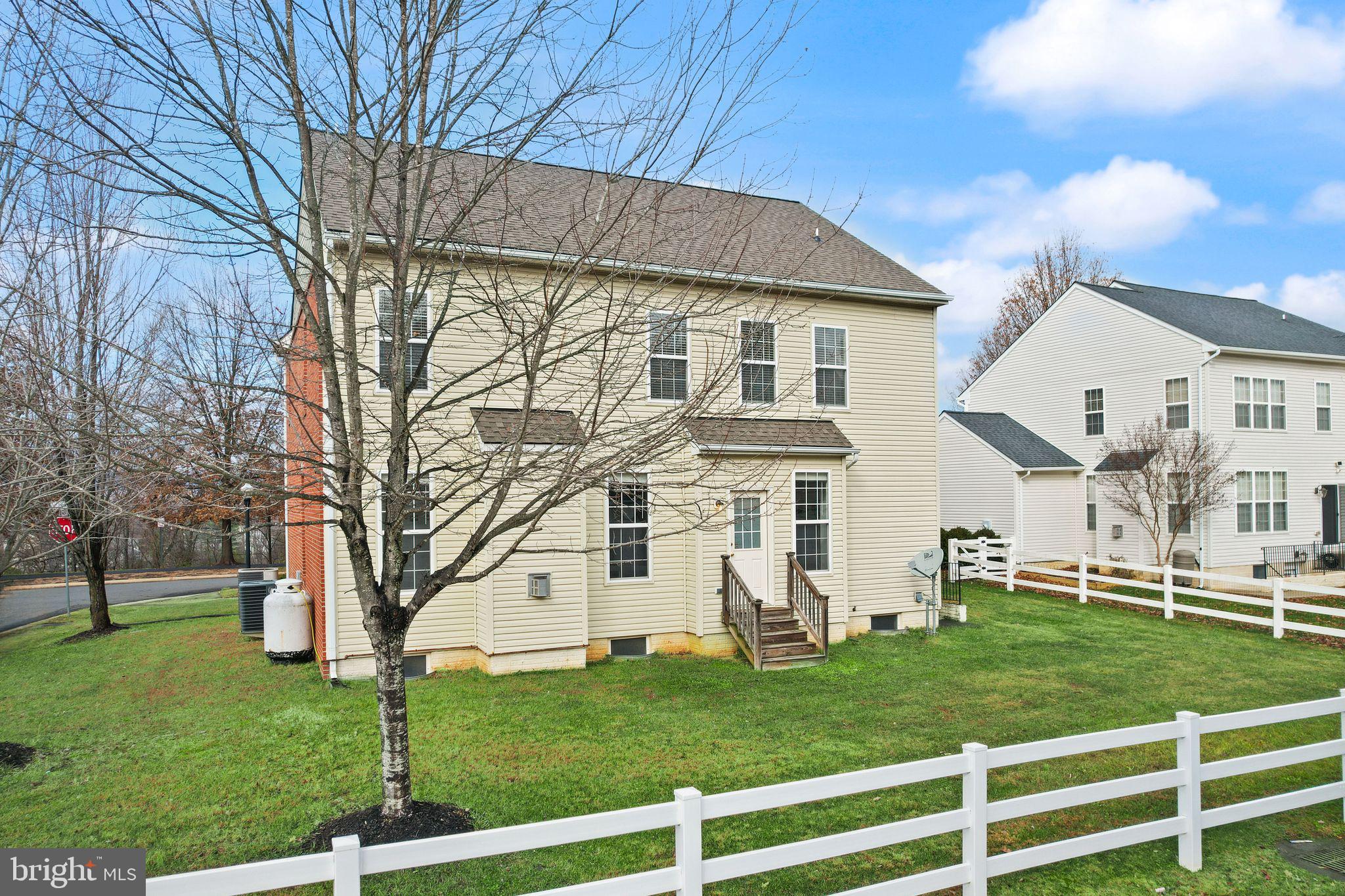 17453 TEDLER CIRCLE