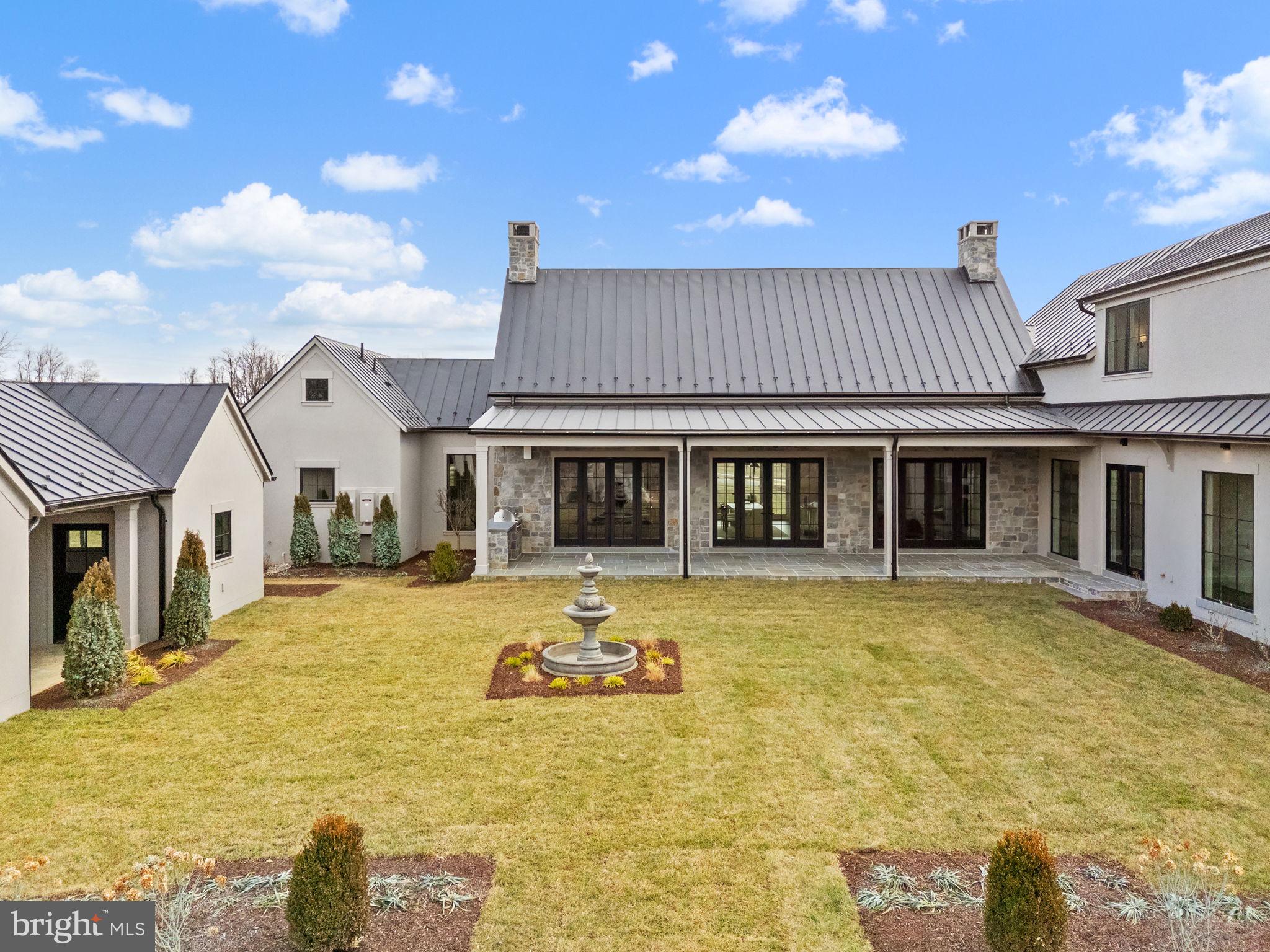 1 FOXTROT KNOLL LANE