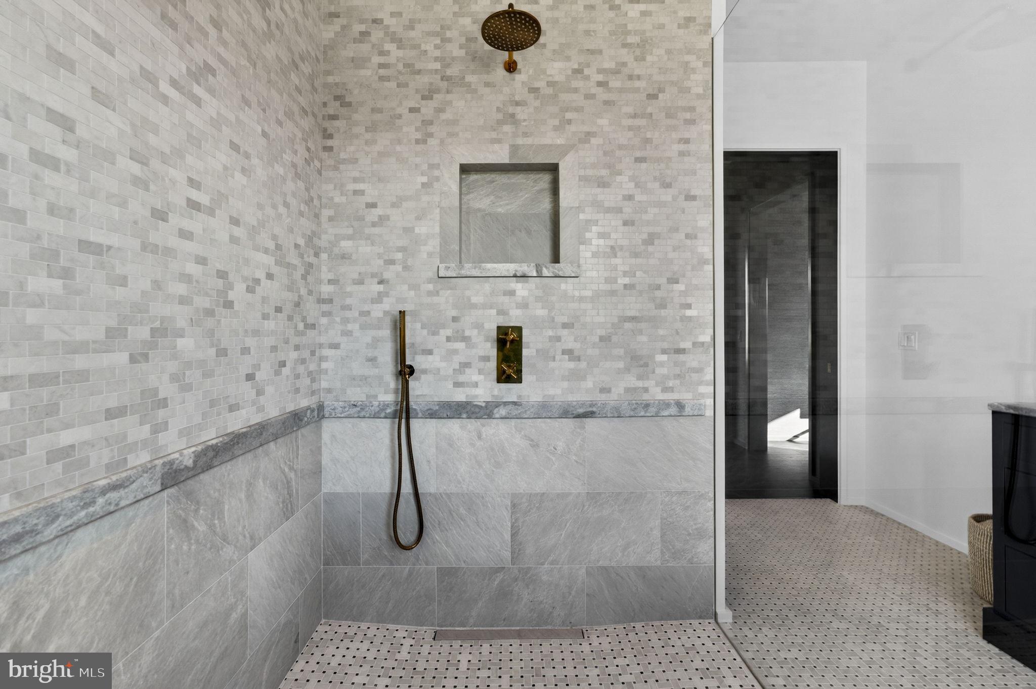 1 FOXTROT KNOLL LANE