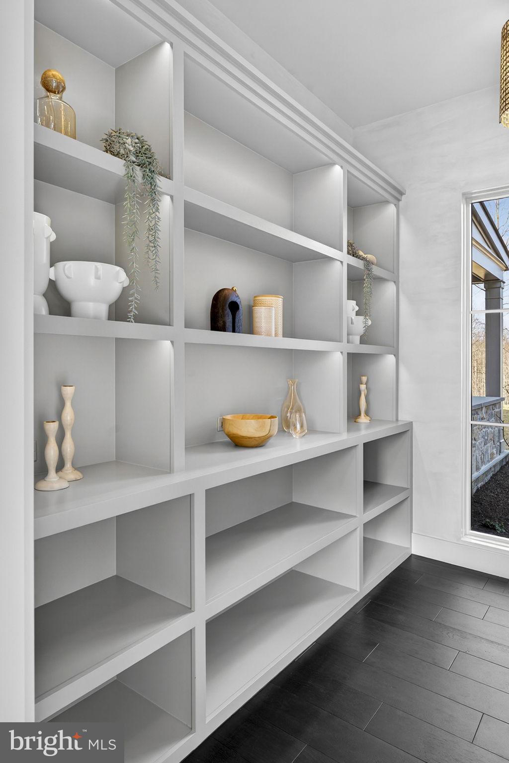 1 FOXTROT KNOLL LANE