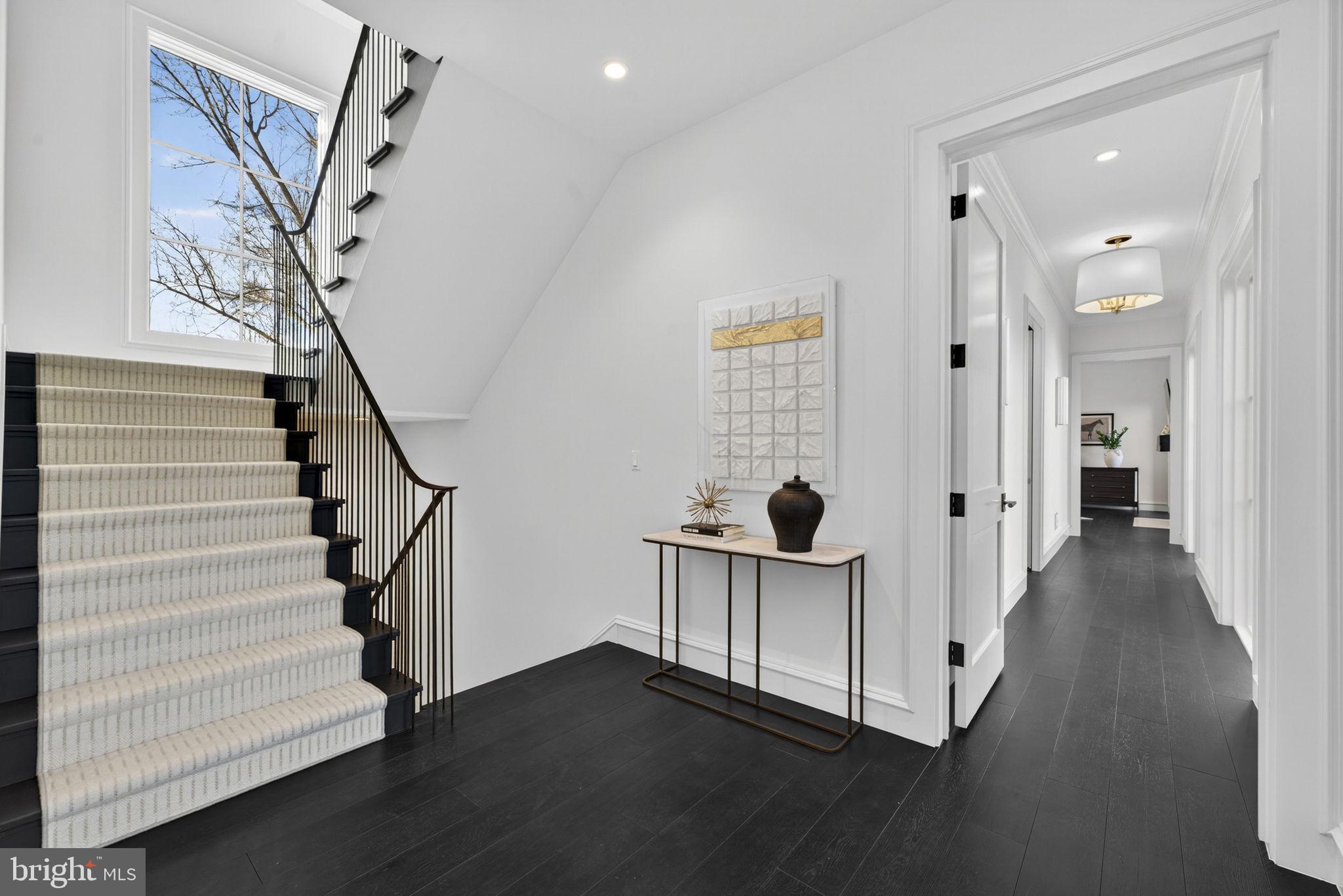 1 FOXTROT KNOLL LANE