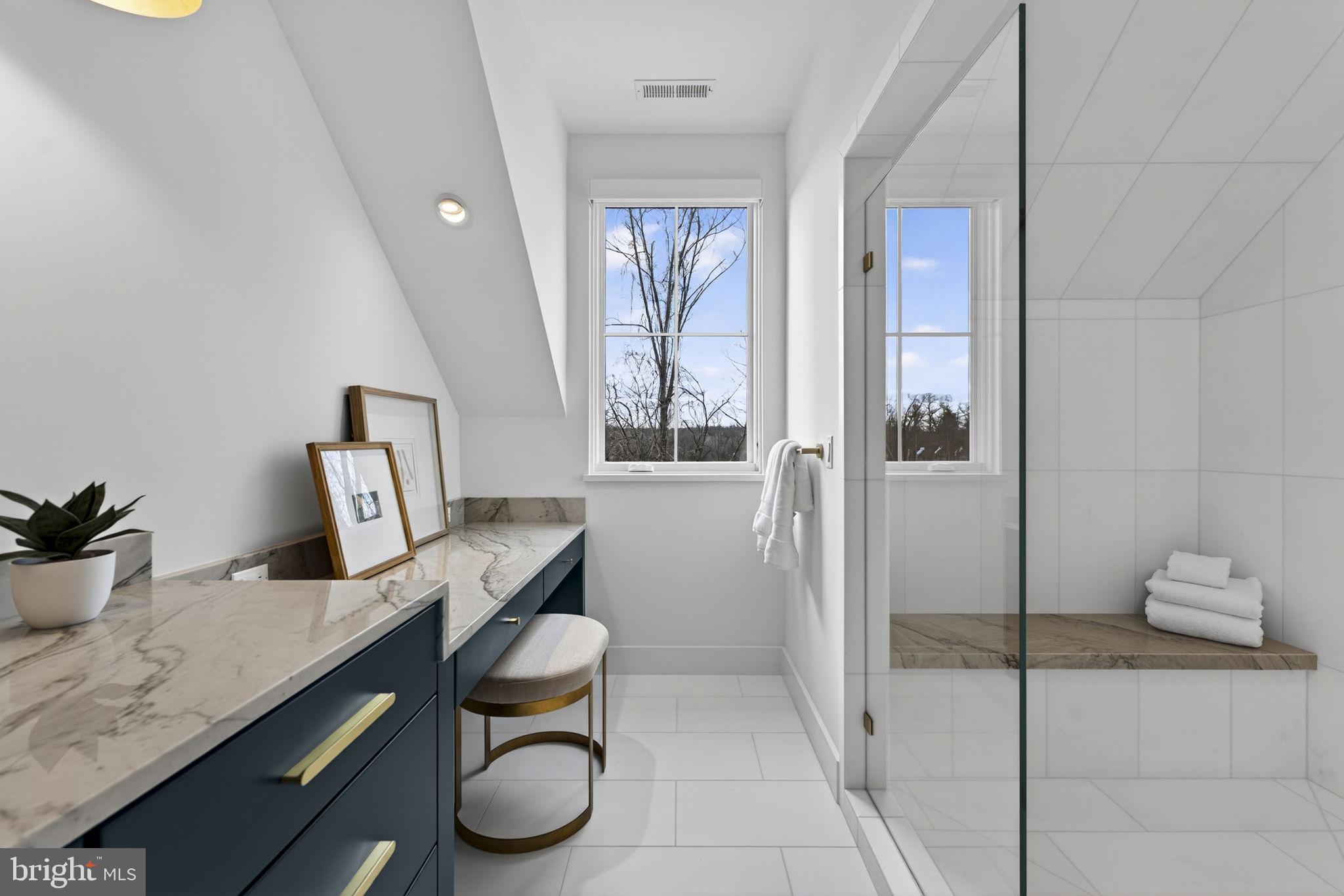 1 FOXTROT KNOLL LANE