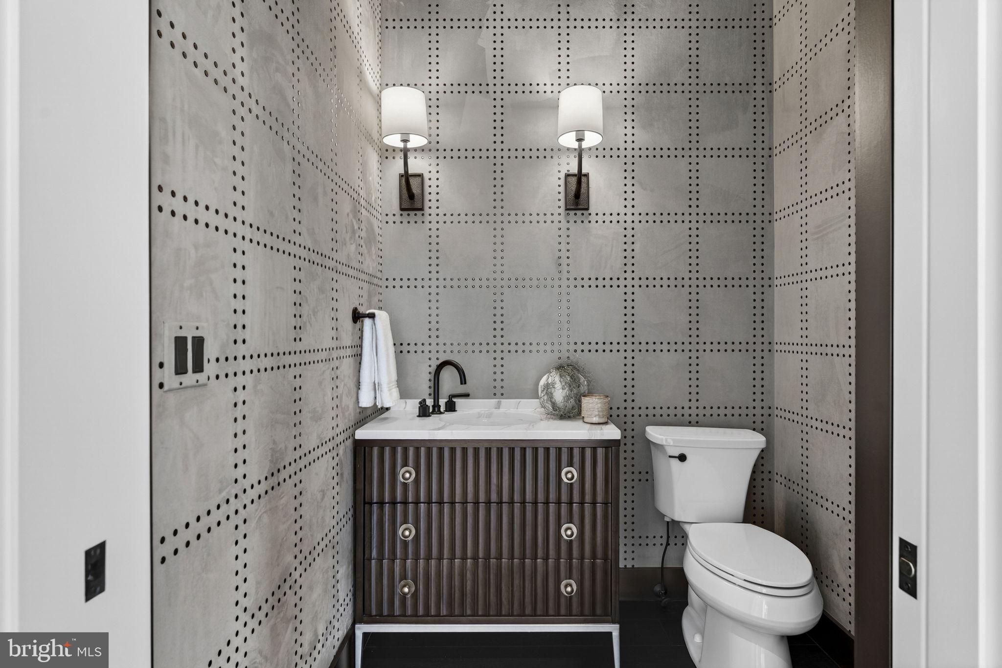 1 FOXTROT KNOLL LANE