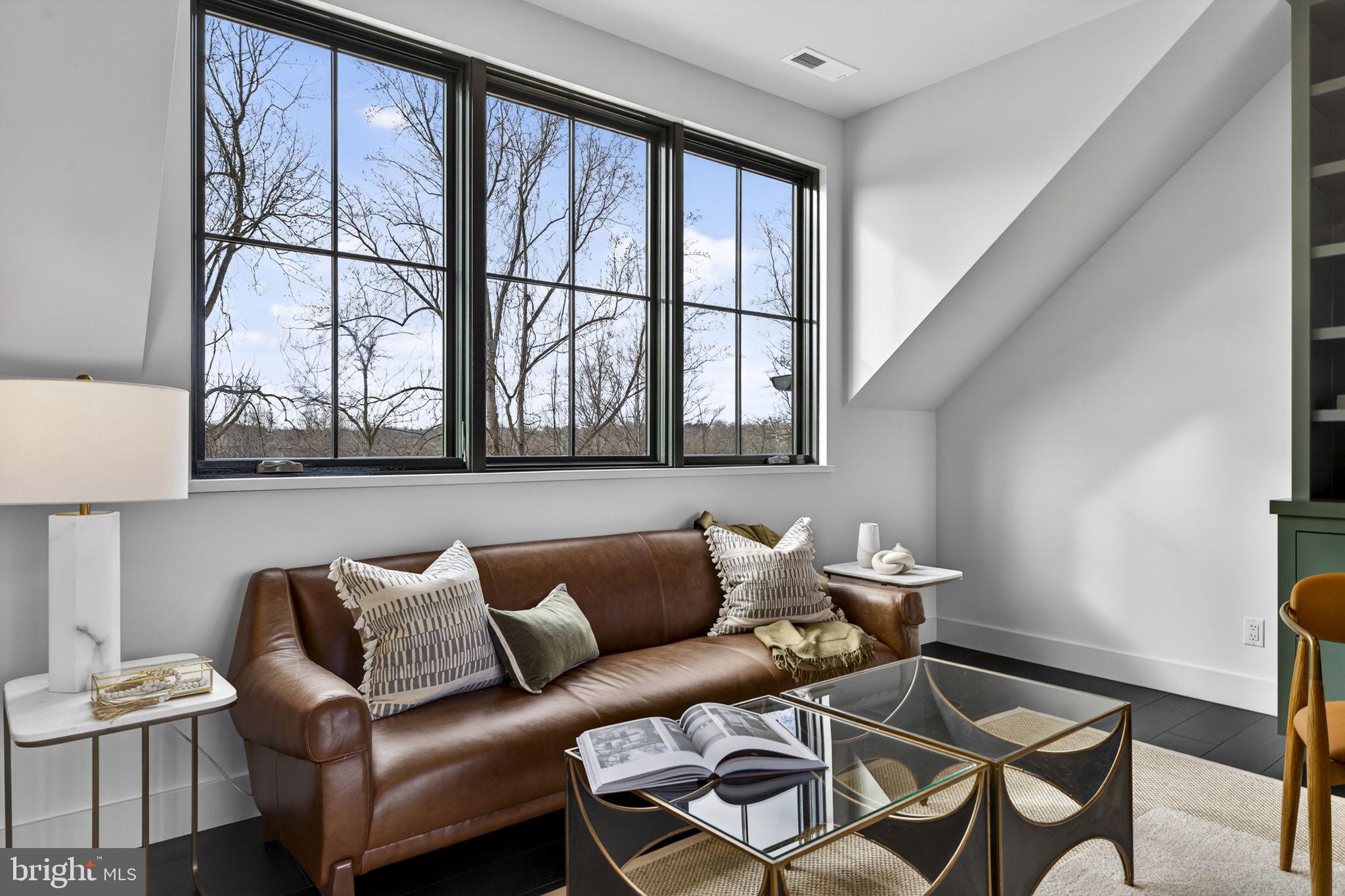 1 FOXTROT KNOLL LANE