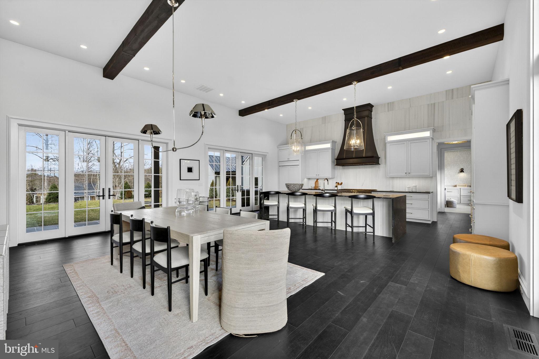 1 FOXTROT KNOLL LANE