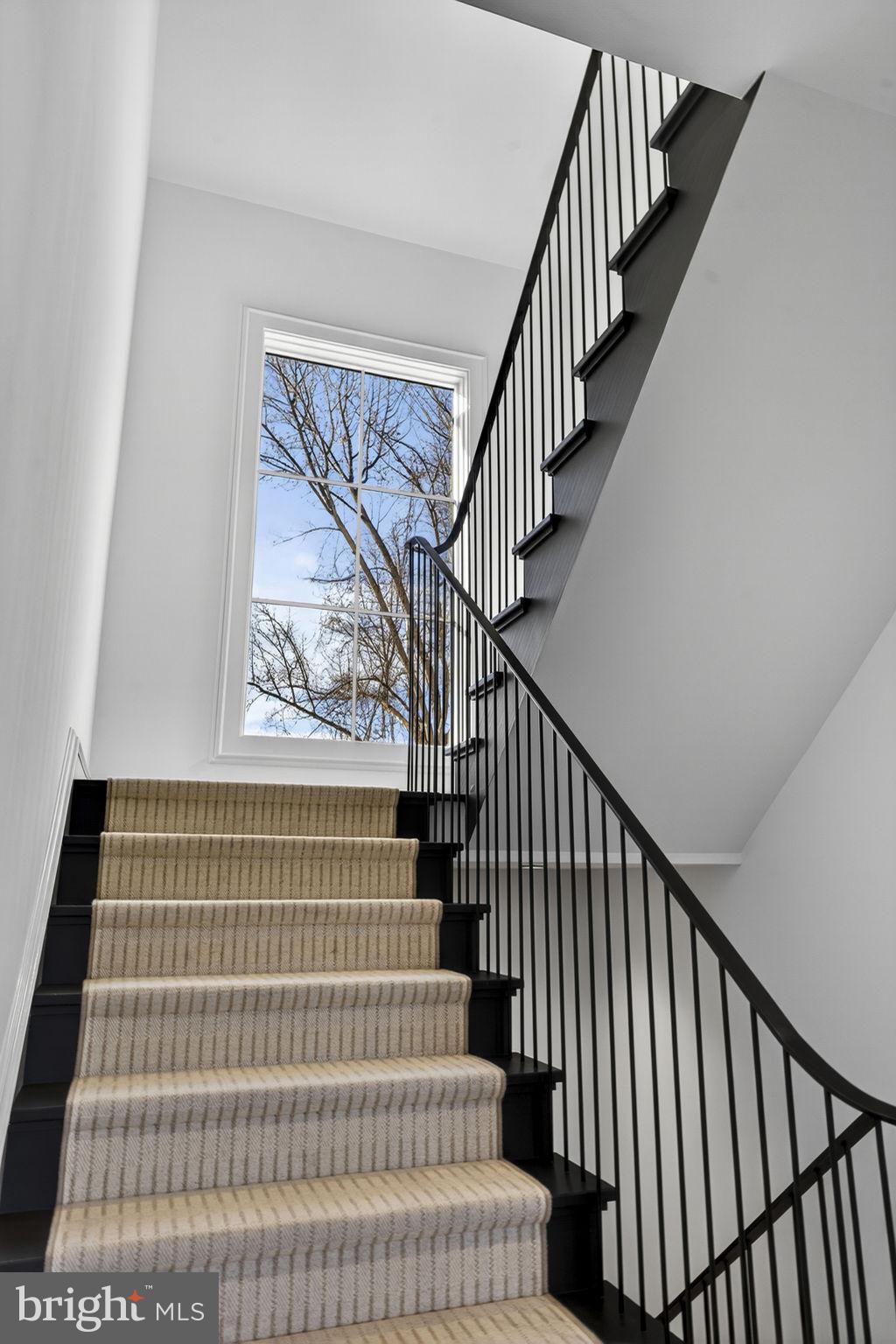 1 FOXTROT KNOLL LANE