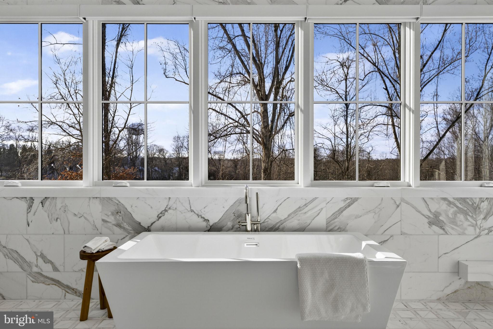 1 FOXTROT KNOLL LANE