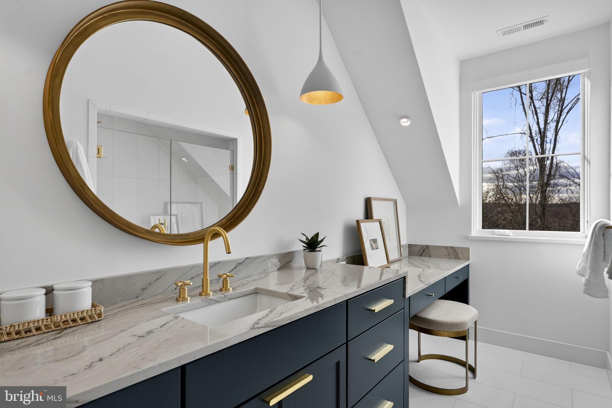 1 FOXTROT KNOLL LANE