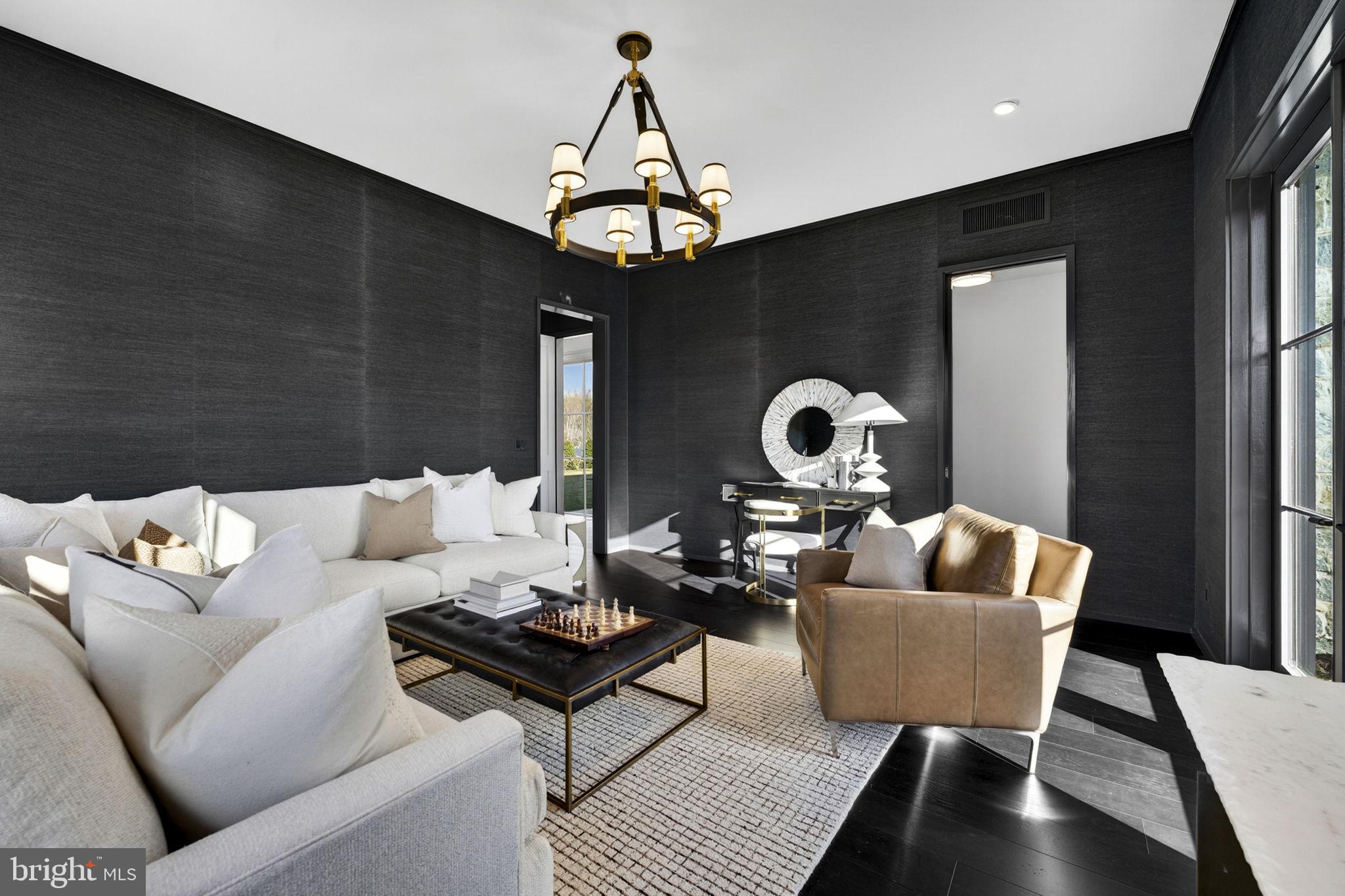 1 FOXTROT KNOLL LANE