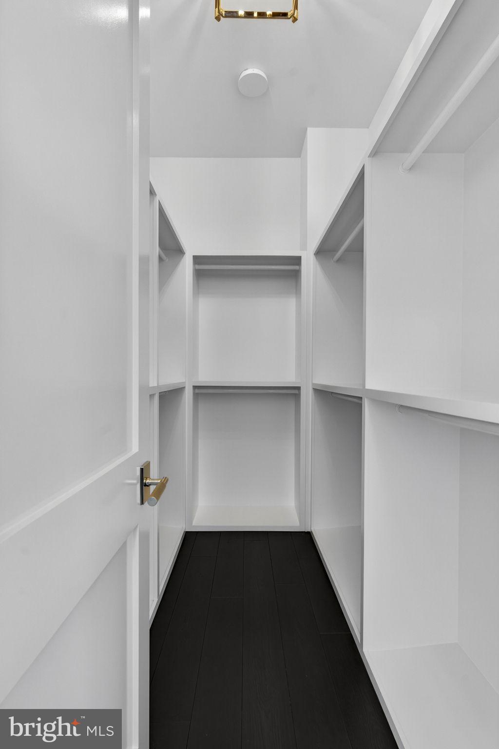 1 FOXTROT KNOLL LANE