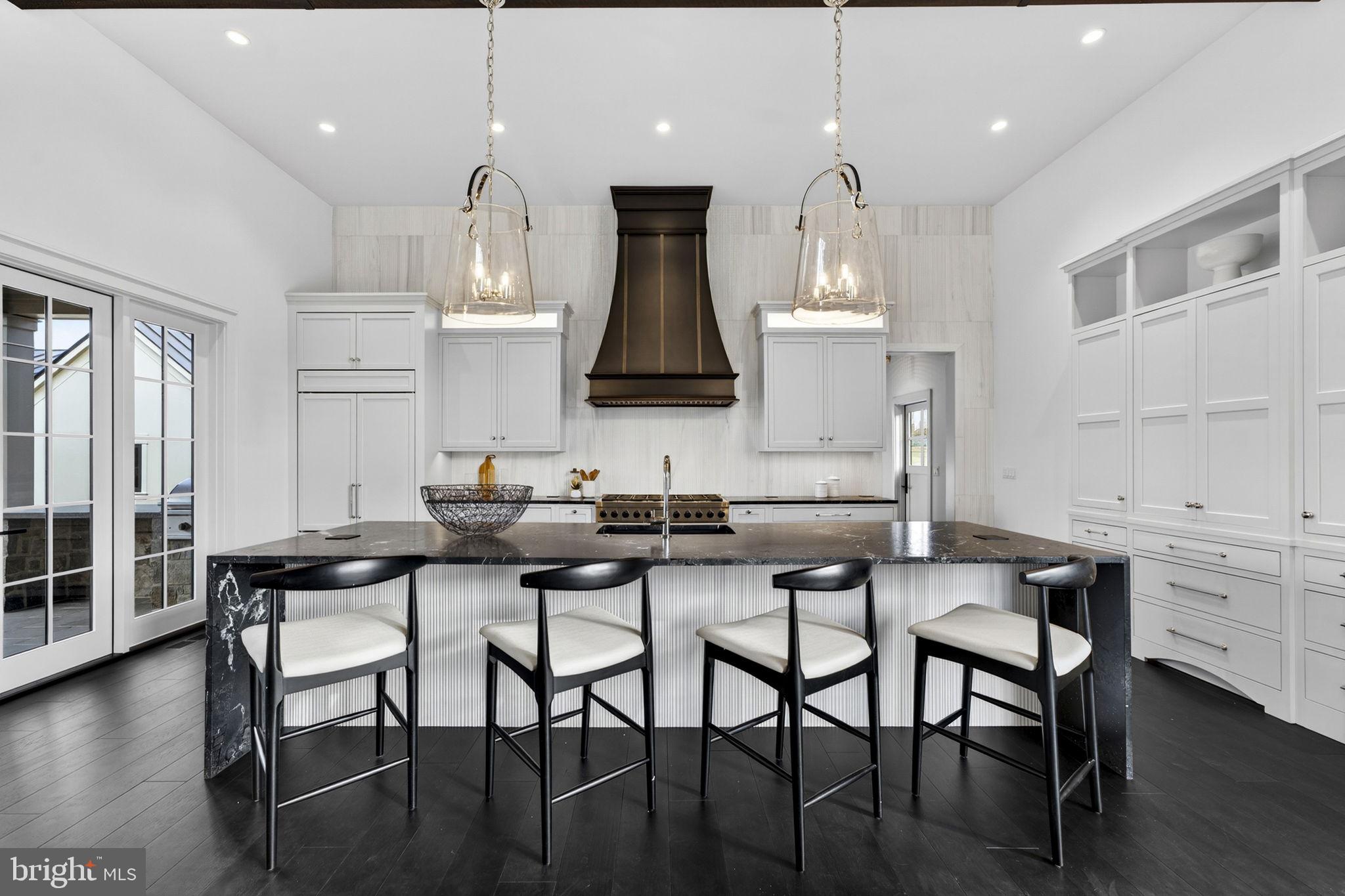 1 FOXTROT KNOLL LANE