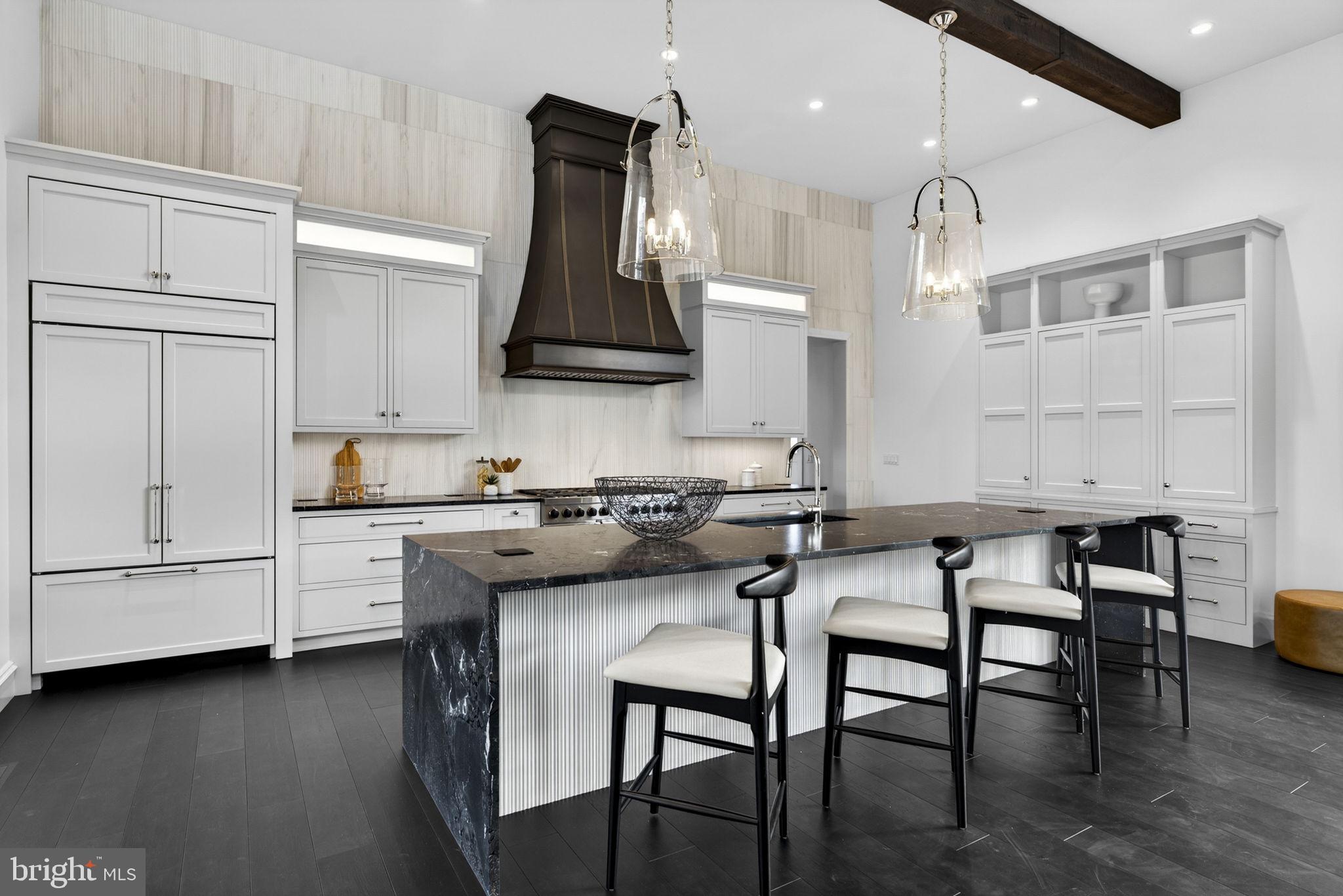 1 FOXTROT KNOLL LANE