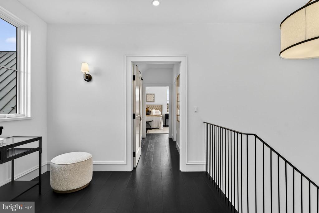 1 FOXTROT KNOLL LANE