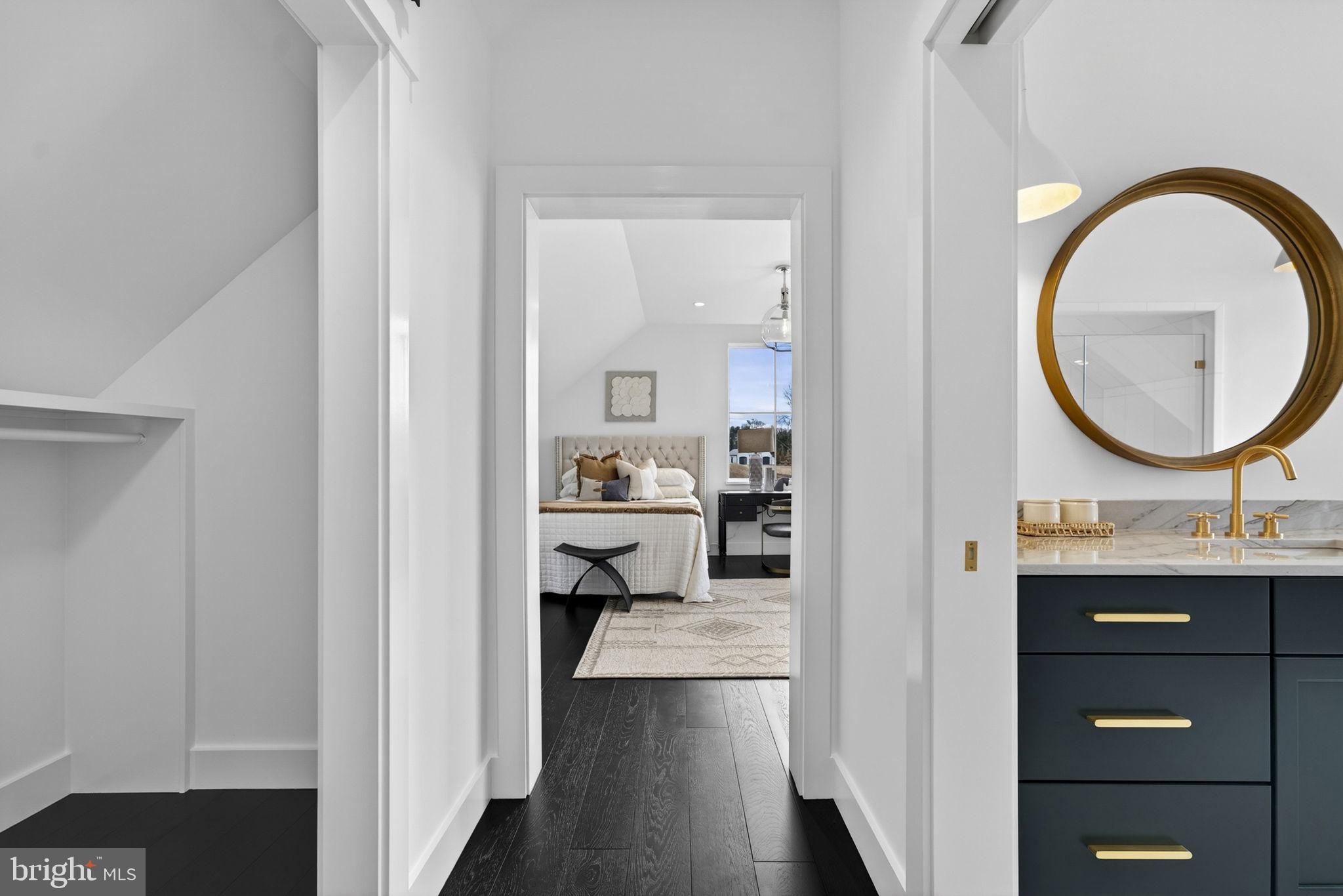 1 FOXTROT KNOLL LANE