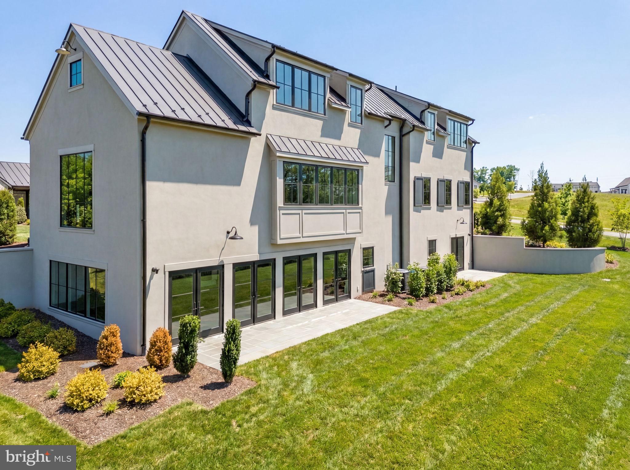 1 FOXTROT KNOLL LANE