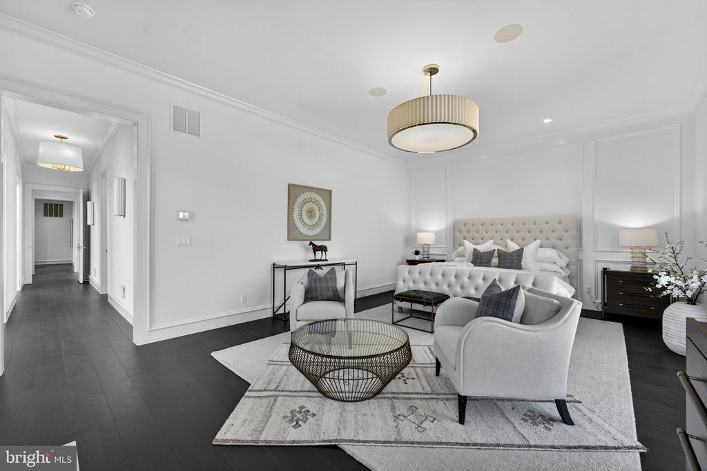 1 FOXTROT KNOLL LANE
