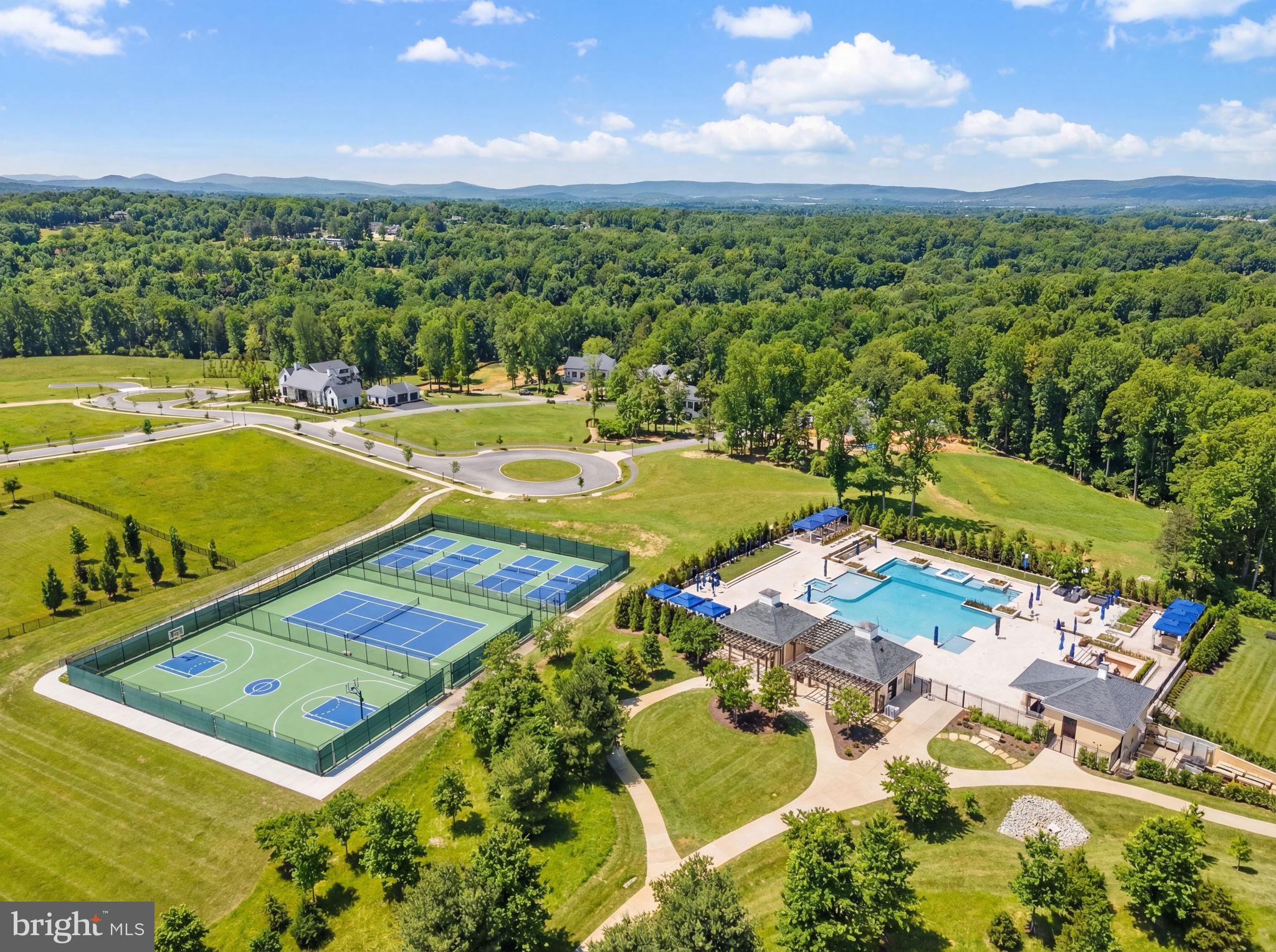 1 FOXTROT KNOLL LANE