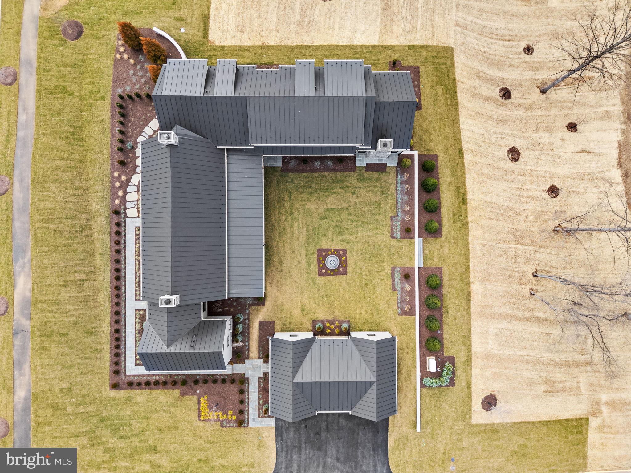 1 FOXTROT KNOLL LANE