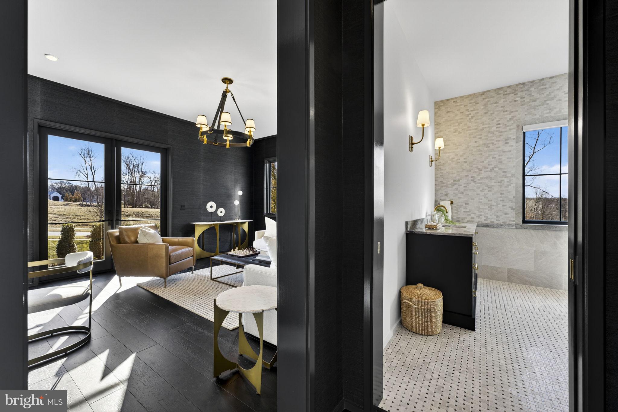 1 FOXTROT KNOLL LANE