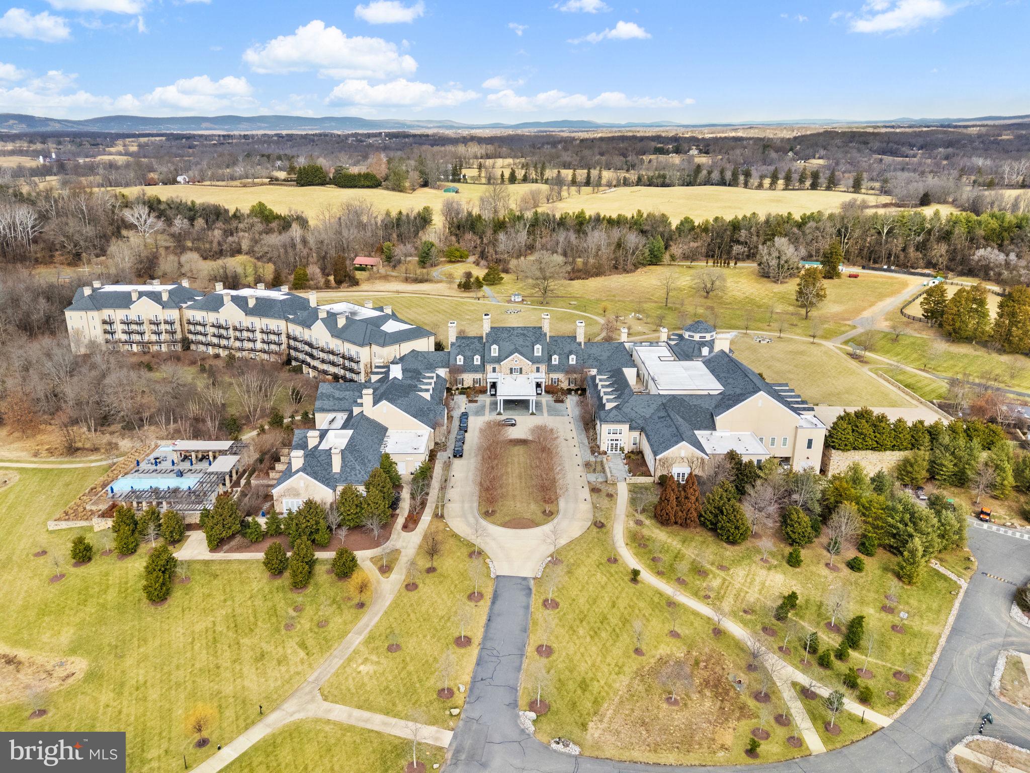 1 FOXTROT KNOLL LANE