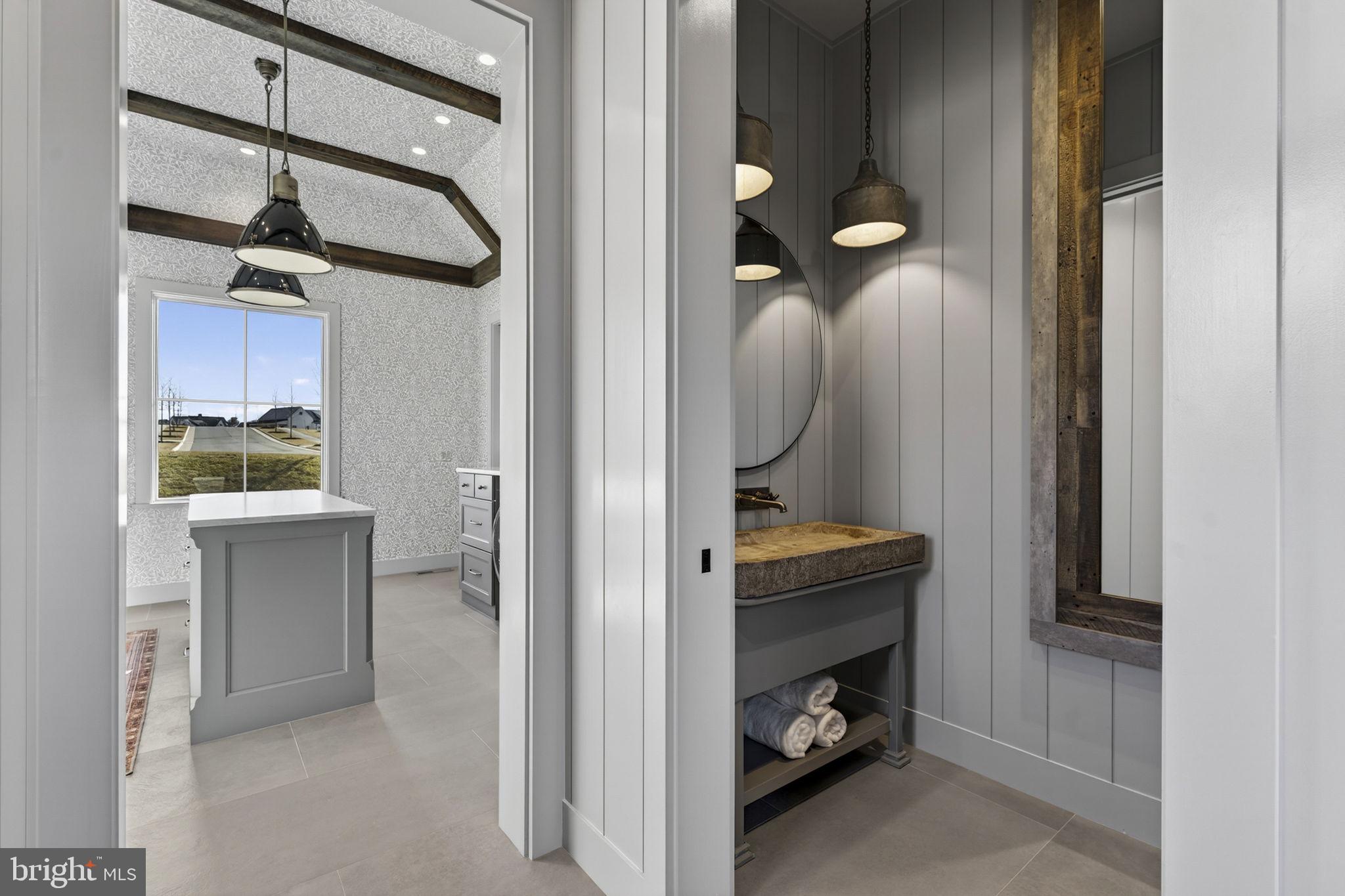 1 FOXTROT KNOLL LANE