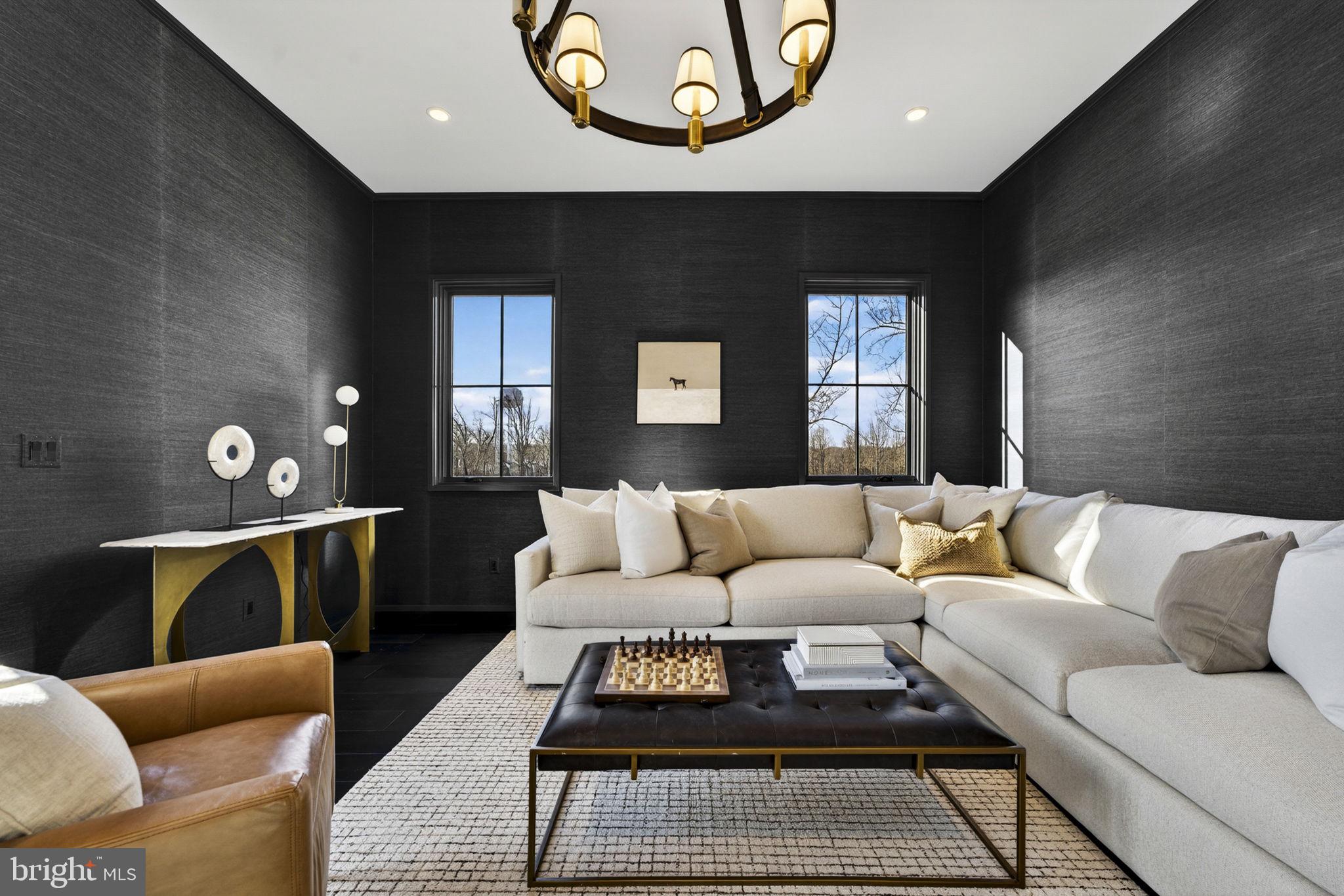 1 FOXTROT KNOLL LANE