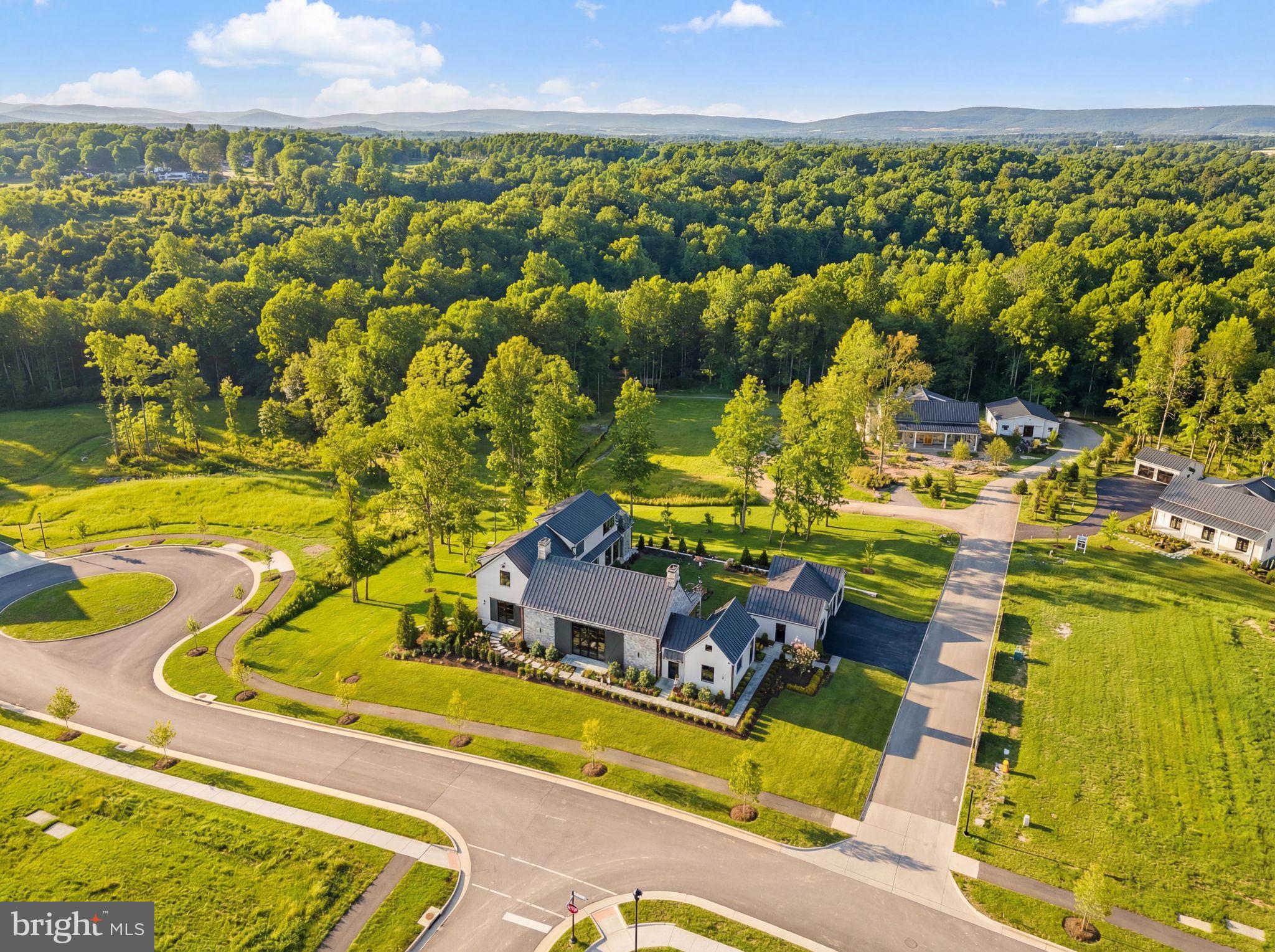 1 FOXTROT KNOLL LANE