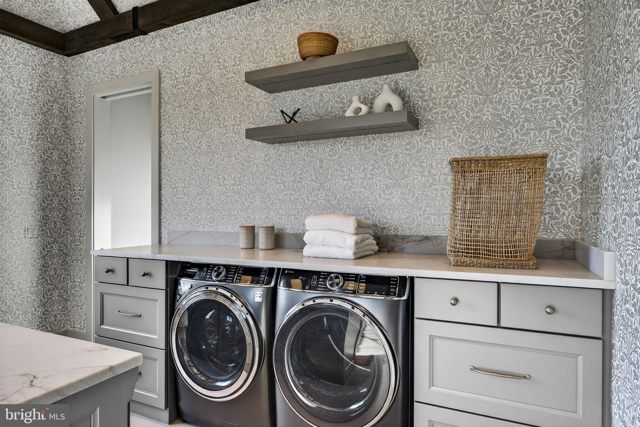 1 FOXTROT KNOLL LANE