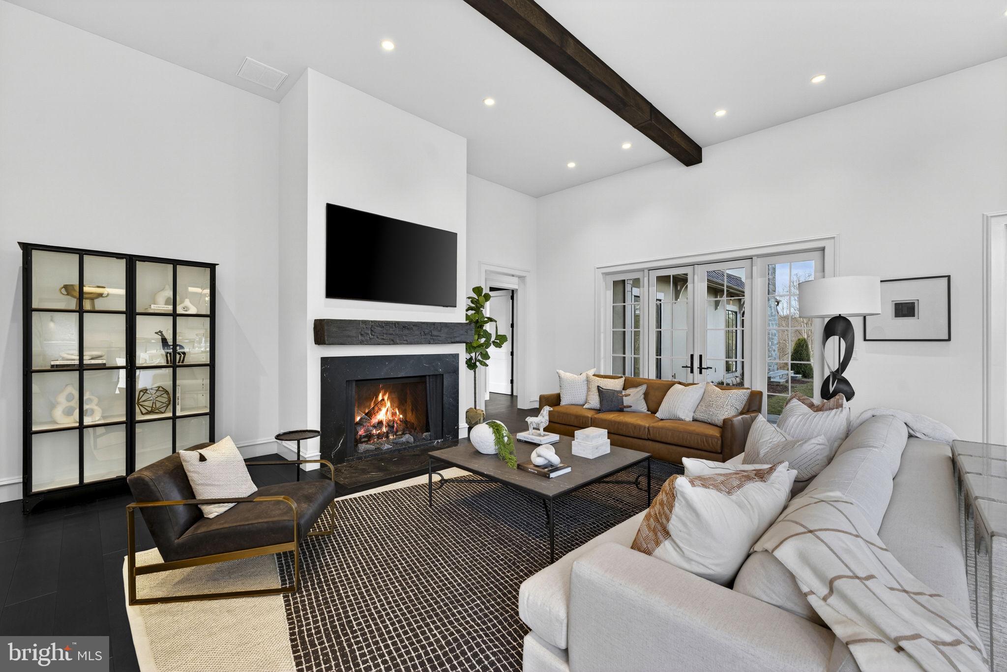 1 FOXTROT KNOLL LANE