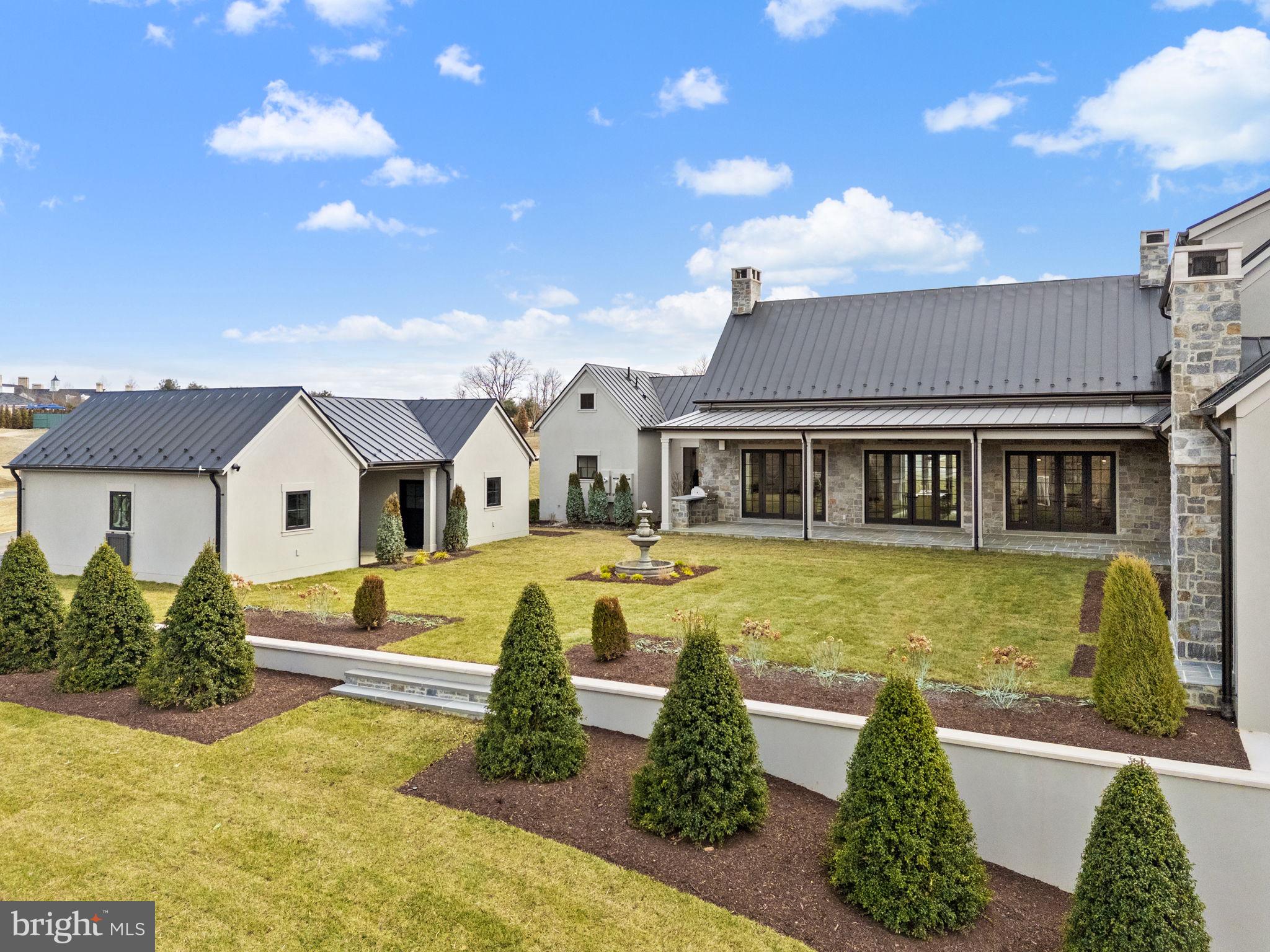 1 FOXTROT KNOLL LANE