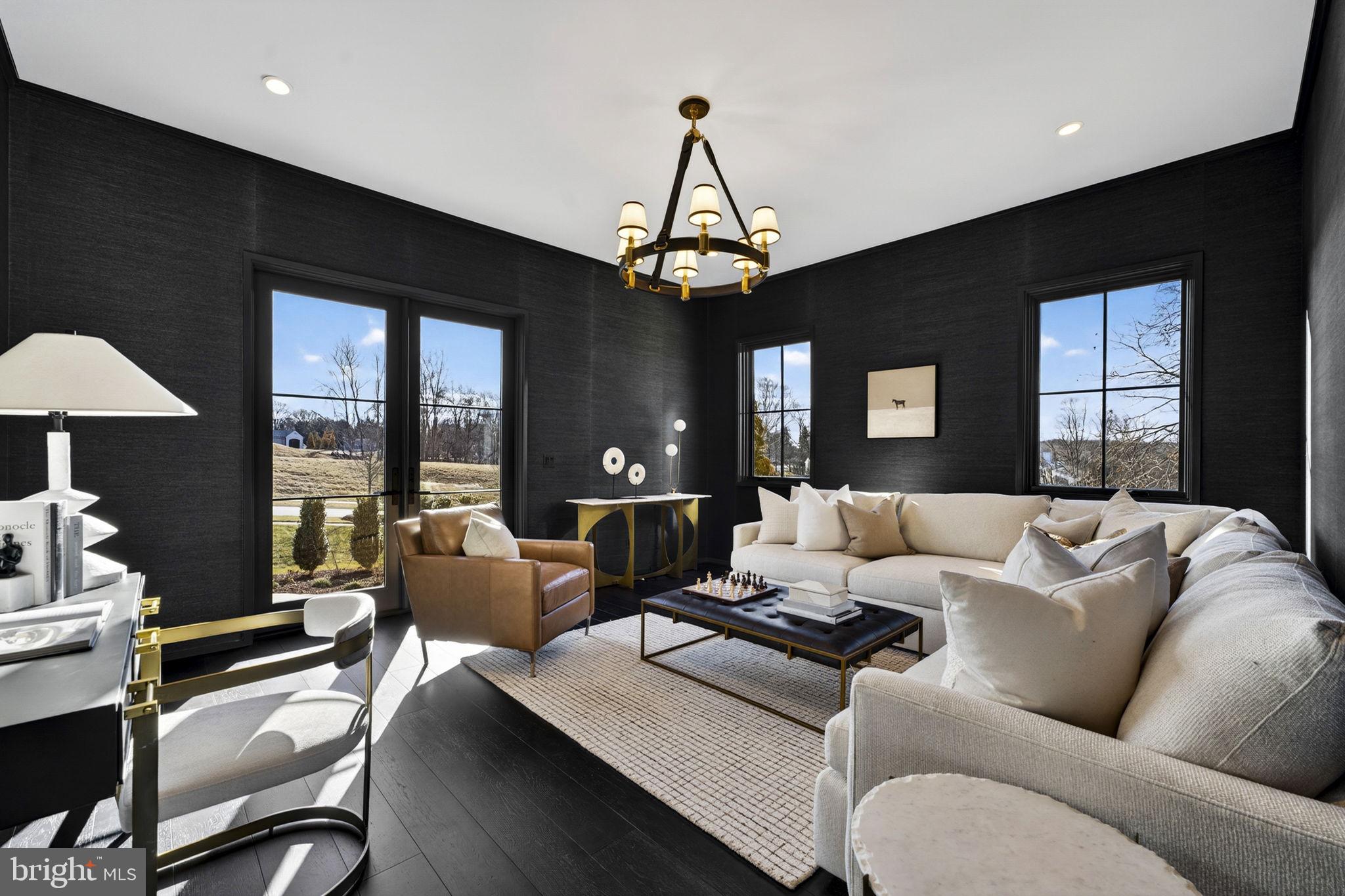 1 FOXTROT KNOLL LANE