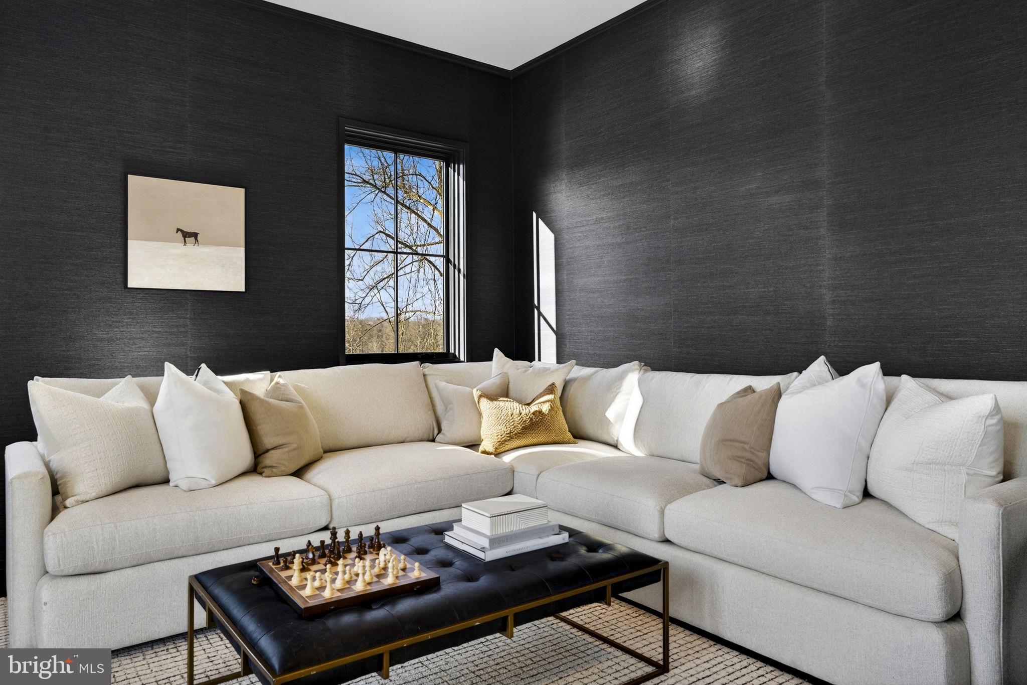 1 FOXTROT KNOLL LANE