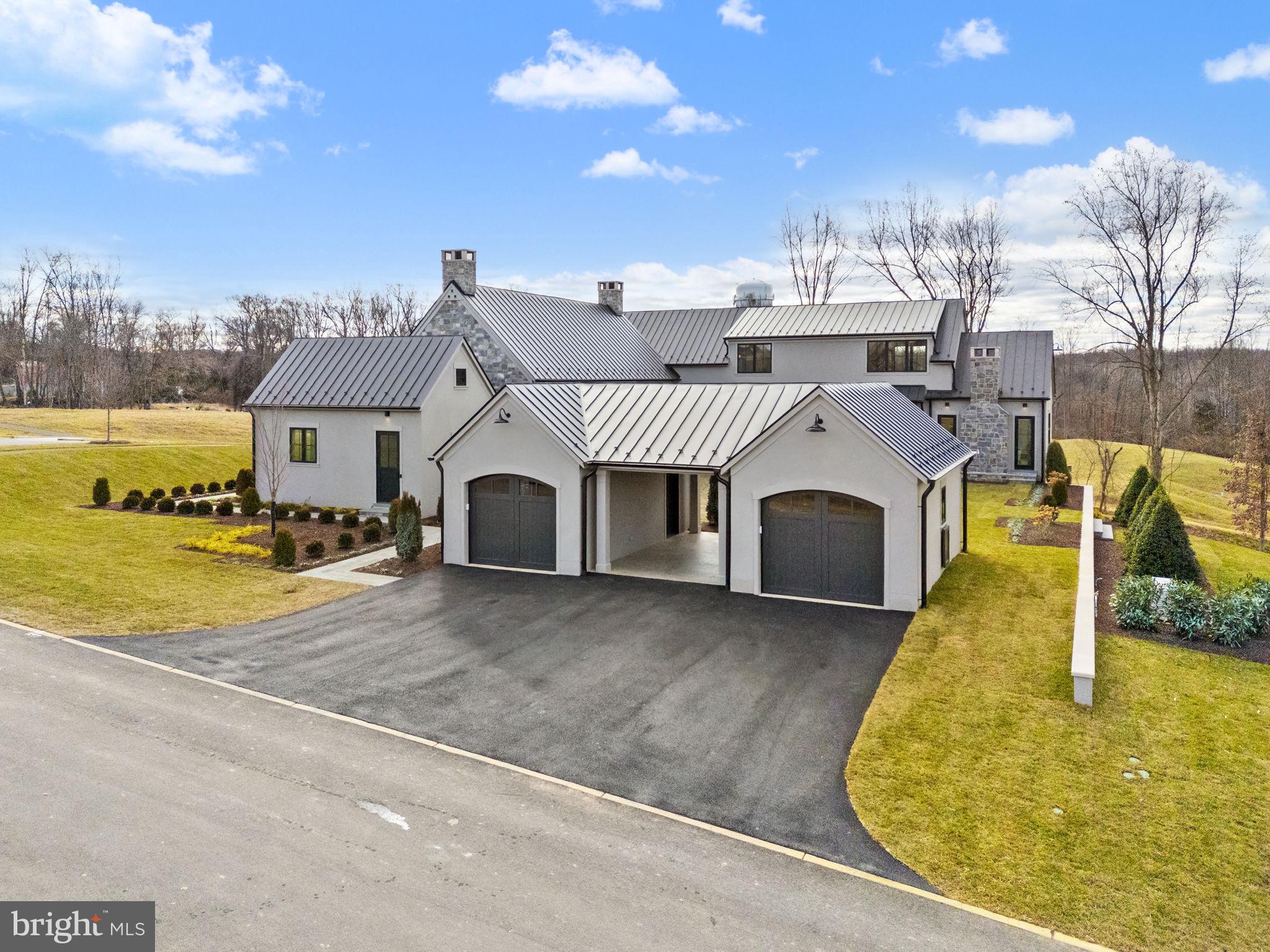 1 FOXTROT KNOLL LANE