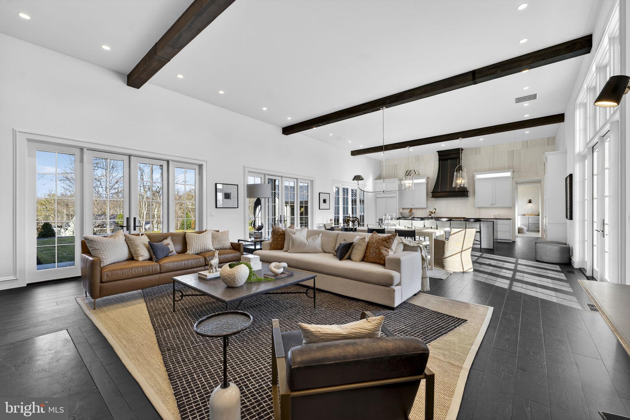 1 FOXTROT KNOLL LANE