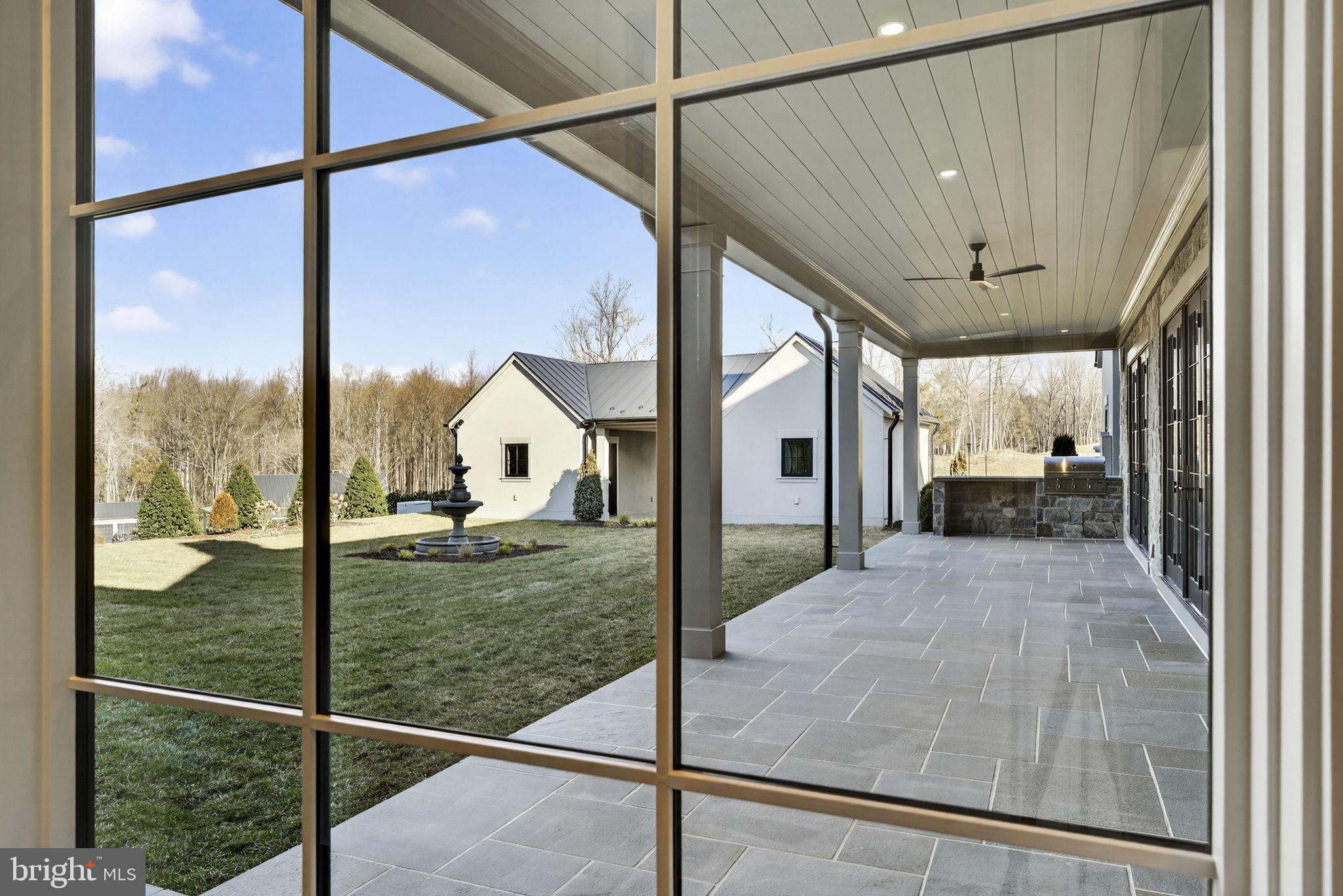 1 FOXTROT KNOLL LANE