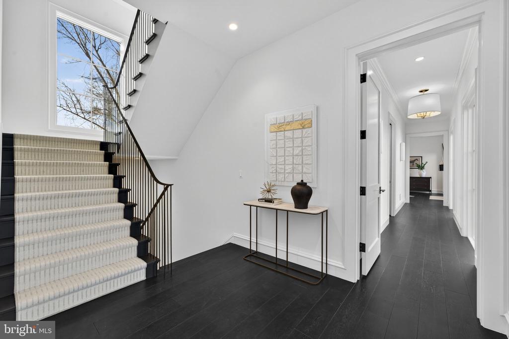 1 FOXTROT KNOLL LANE