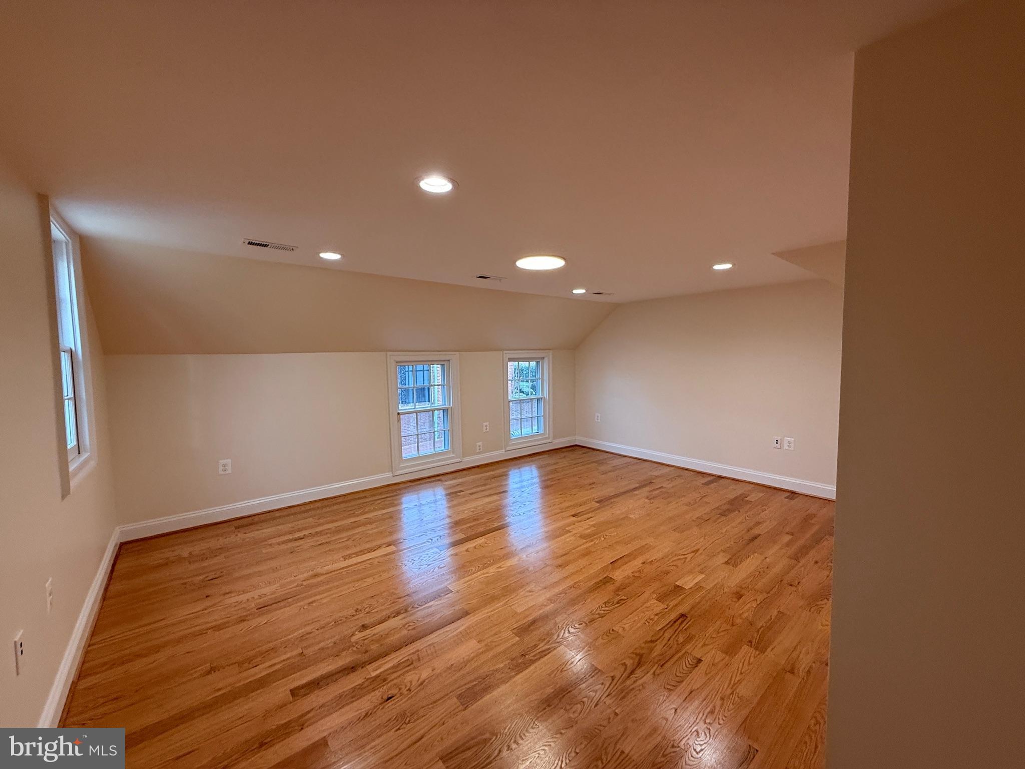 217 W MARKET STREET