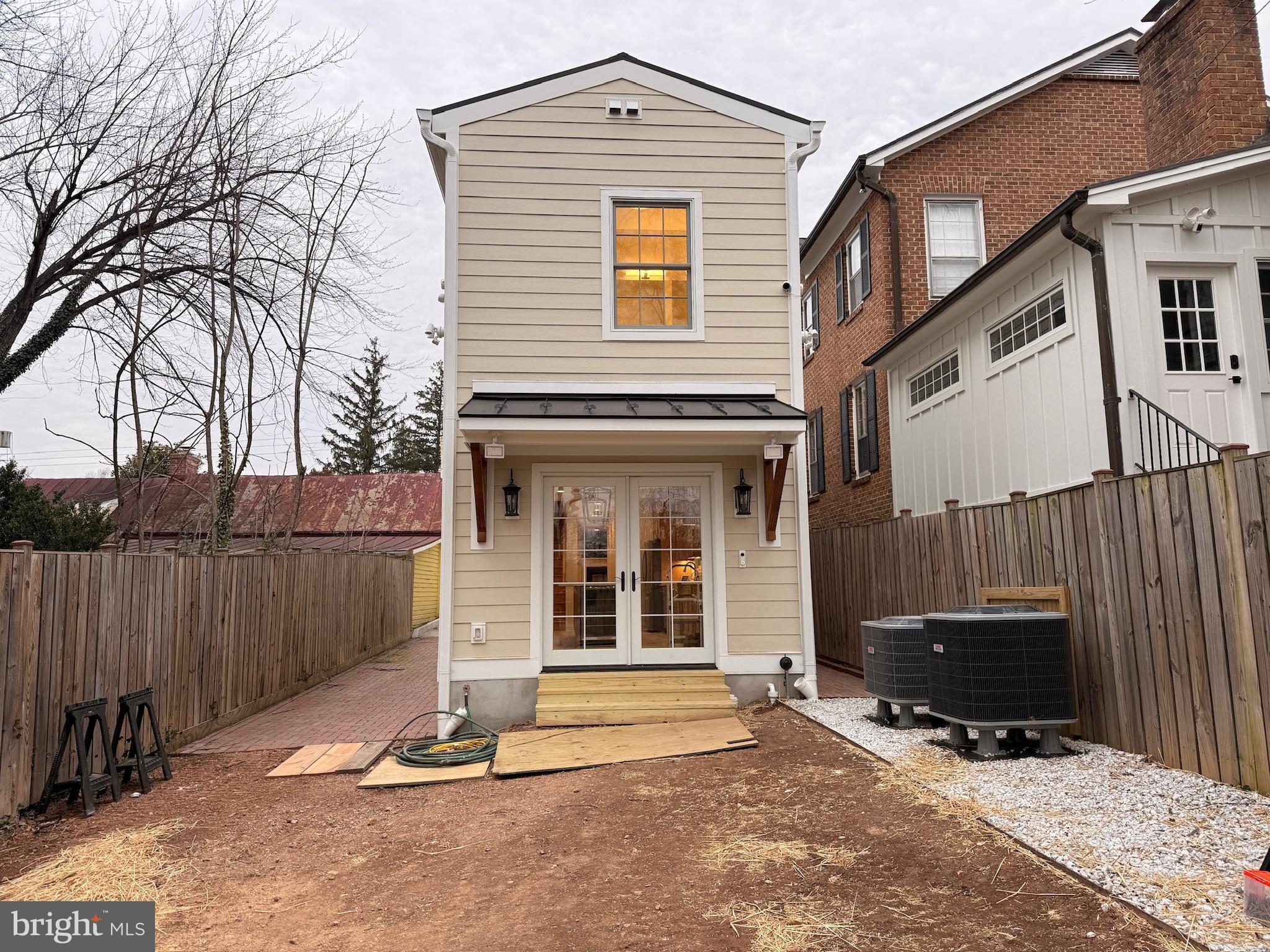 217 W MARKET STREET