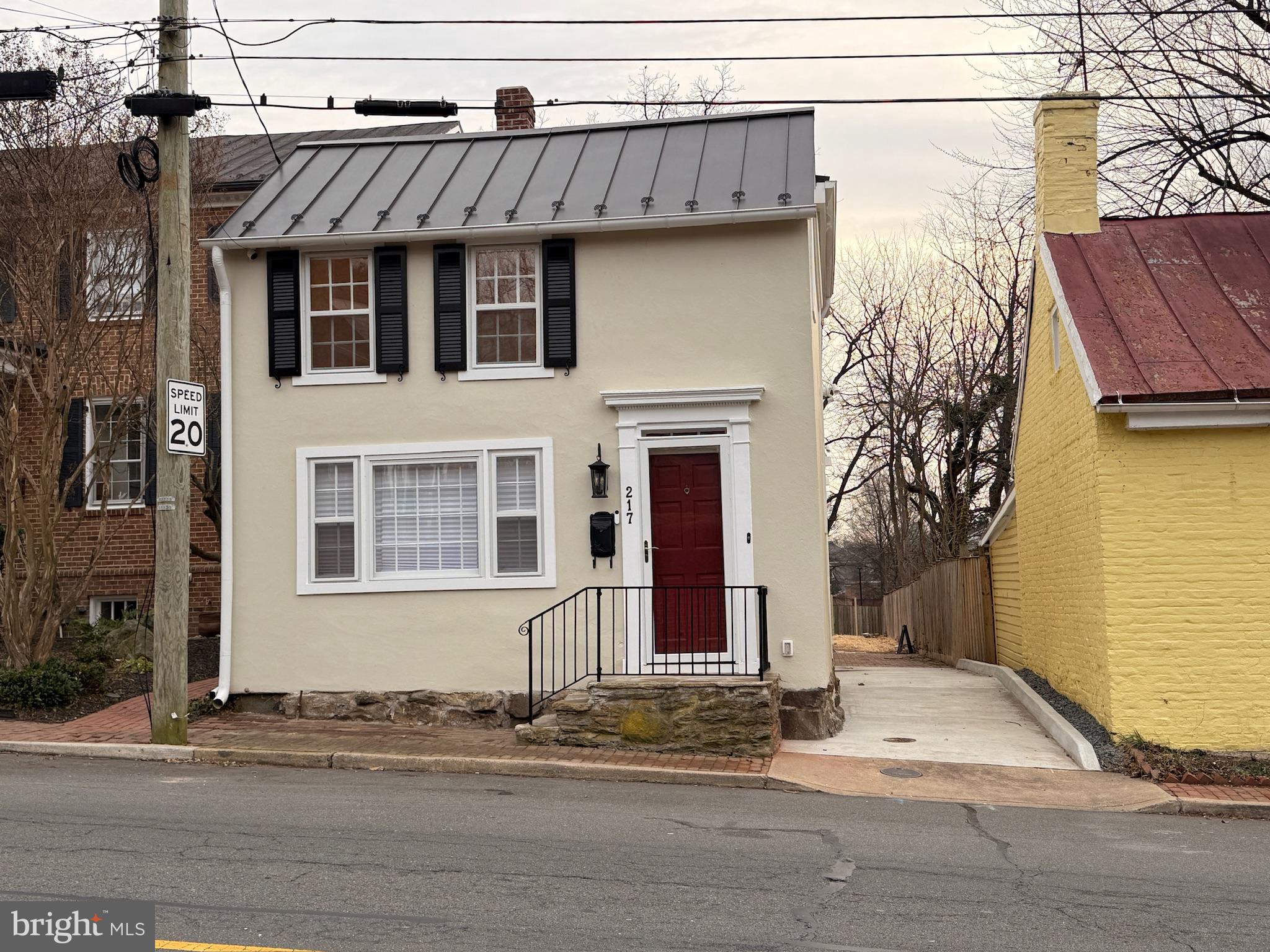 217 W MARKET STREET