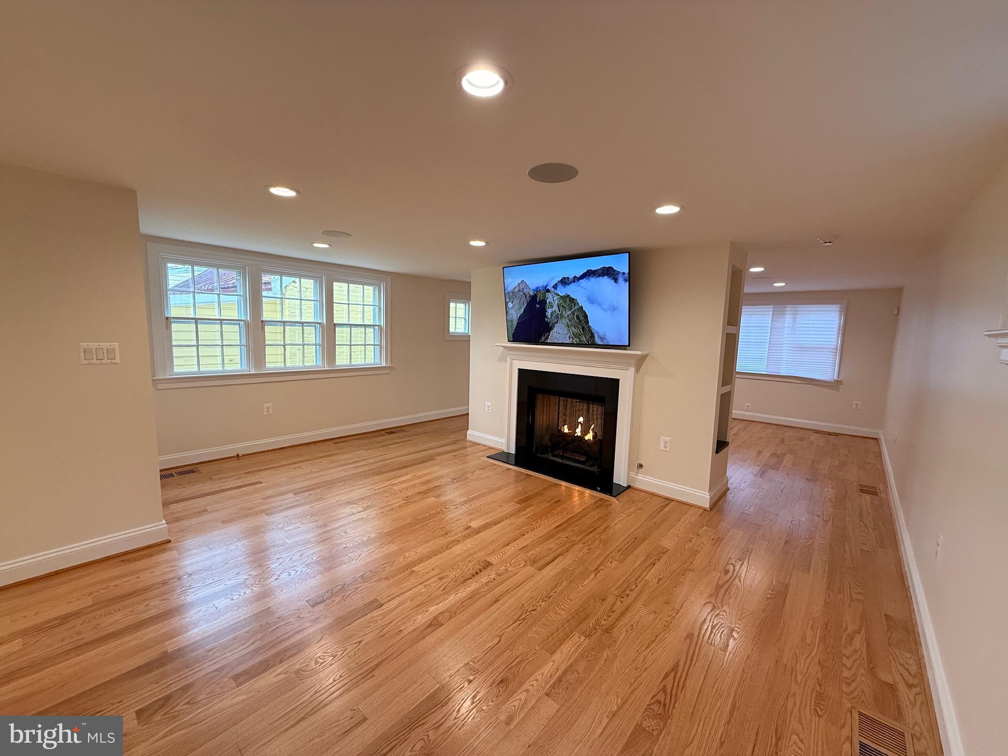 217 W MARKET STREET