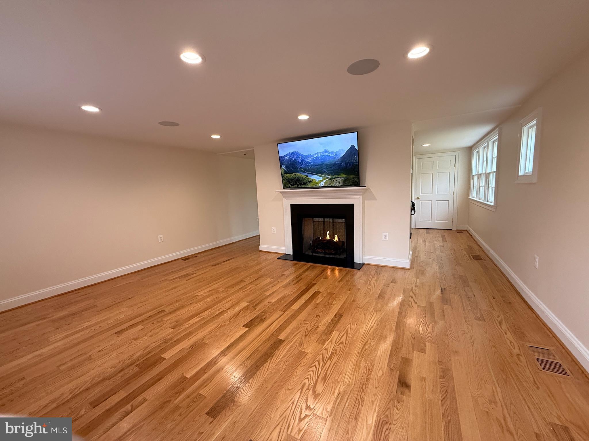 217 W MARKET STREET